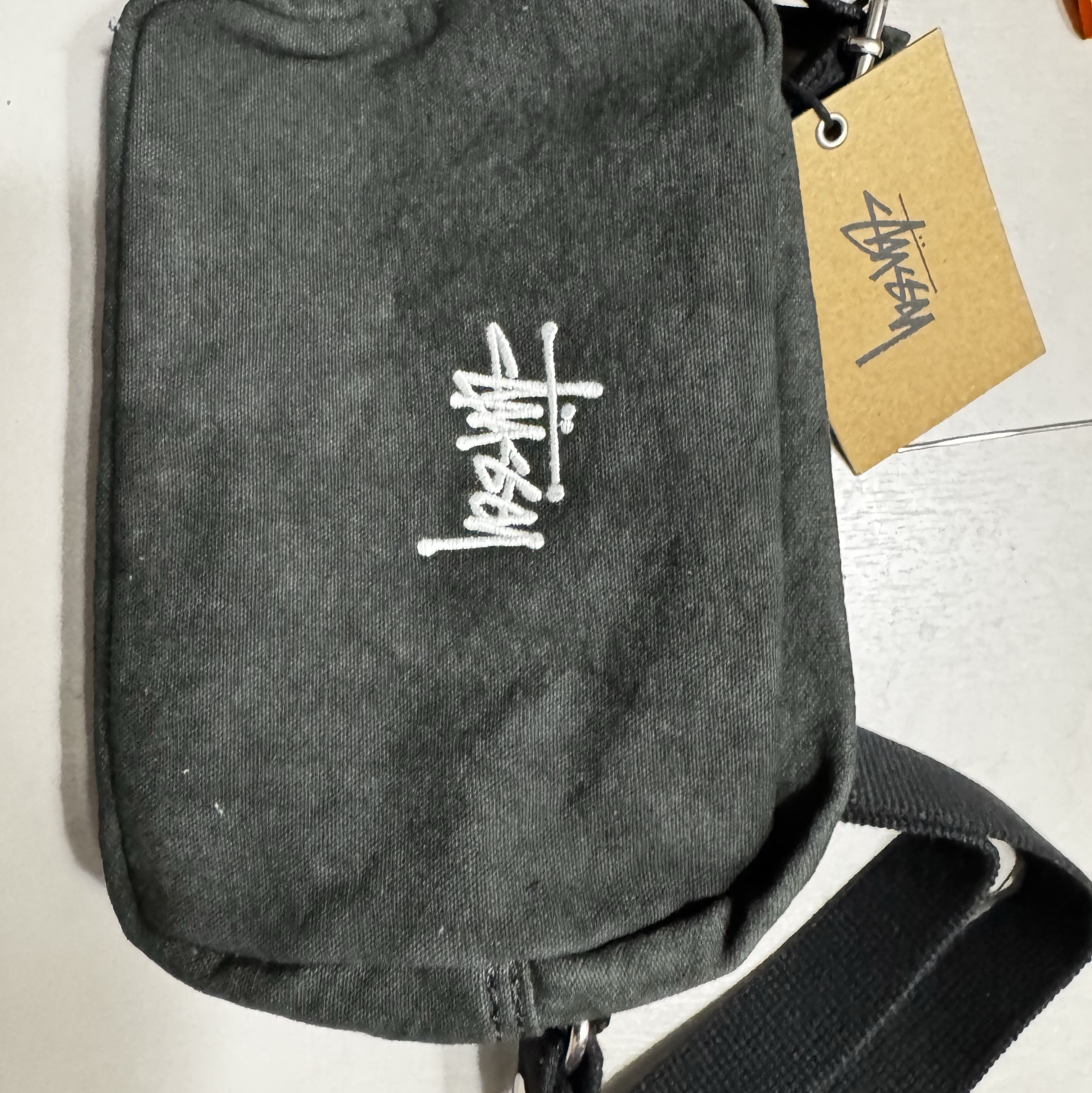 Stussy Canvas Side Pouch Washed Black 착용 스타일 - 2