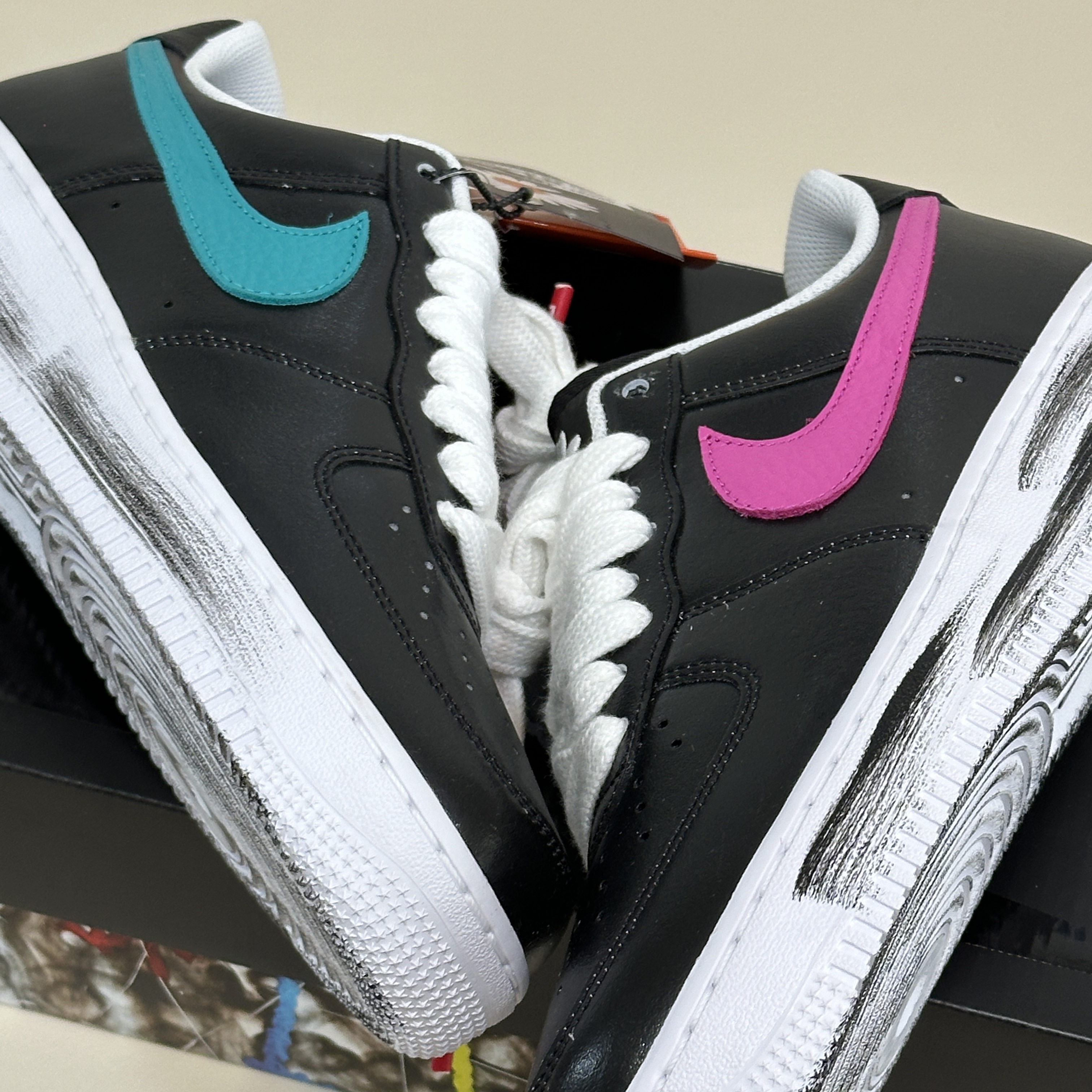 Nike x Peaceminusone Air Force 1 Low Para-Noise 3.0 Black and Multicolor 착용 스타일 - 1