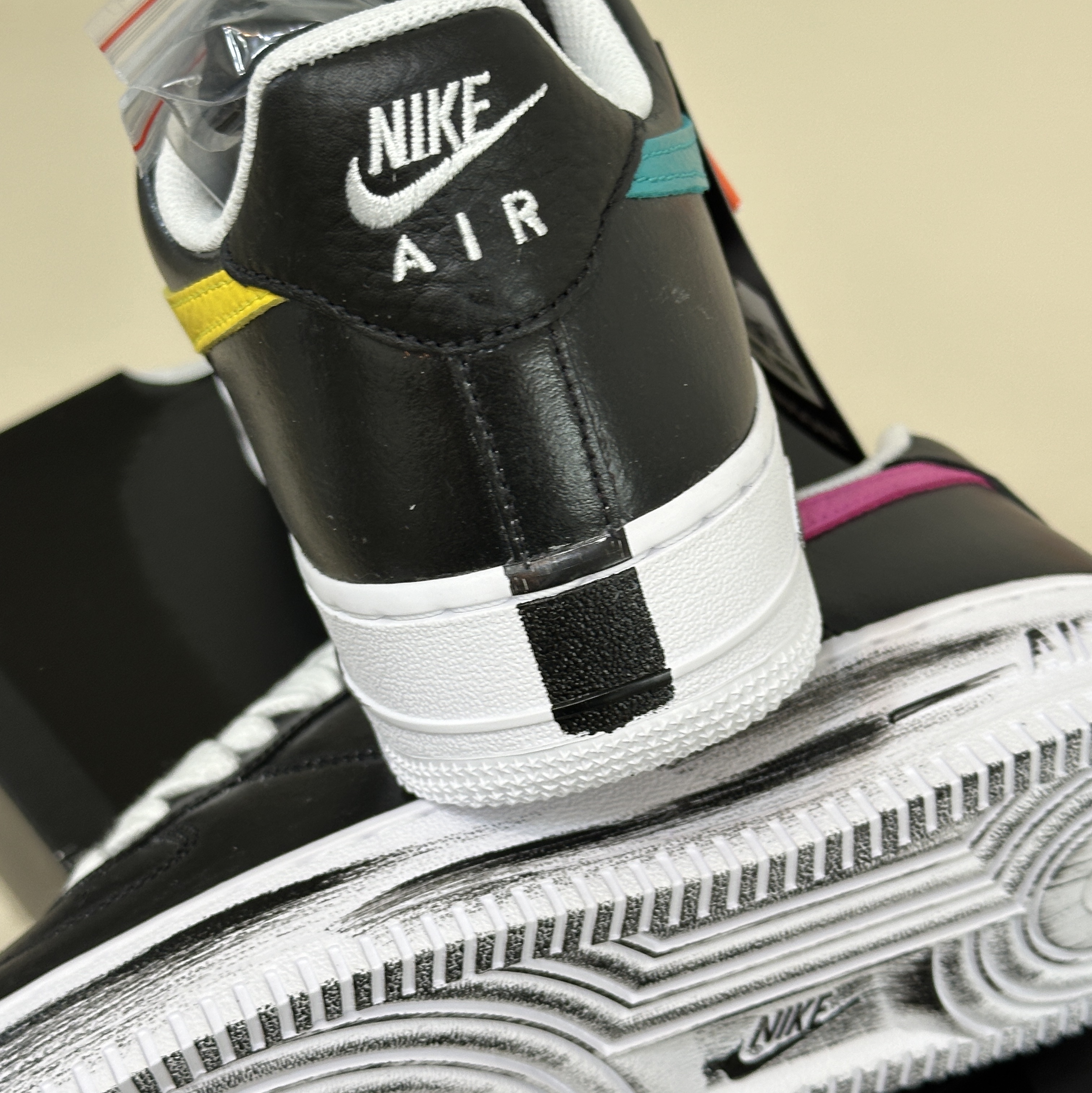 Nike x Peaceminusone Air Force 1 Low Para-Noise 3.0 Black and Multicolor 착용 스타일 - 7