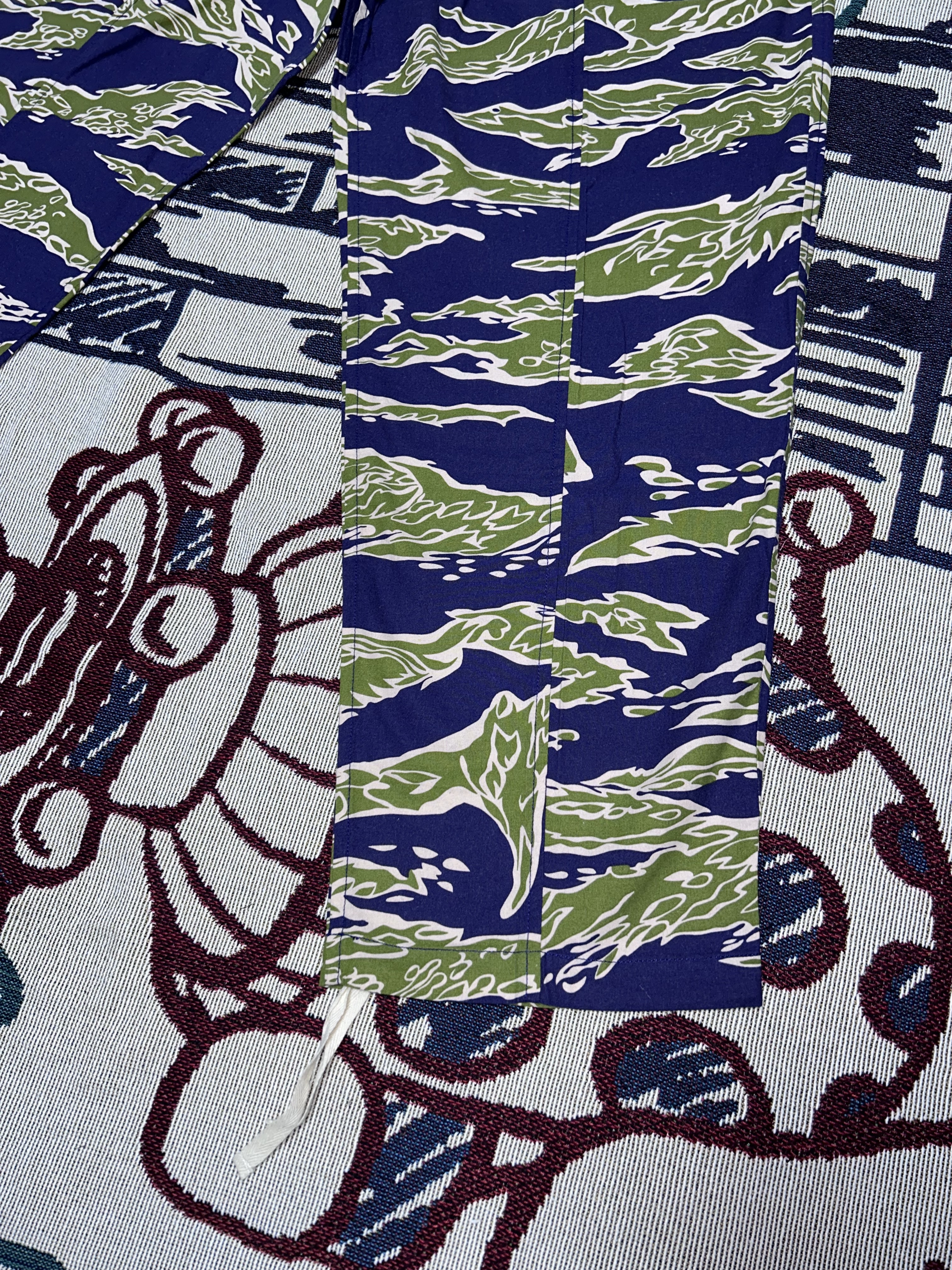 South2 West8 Army String Pant Flannel Purple Tiger 착용 스타일 - 4