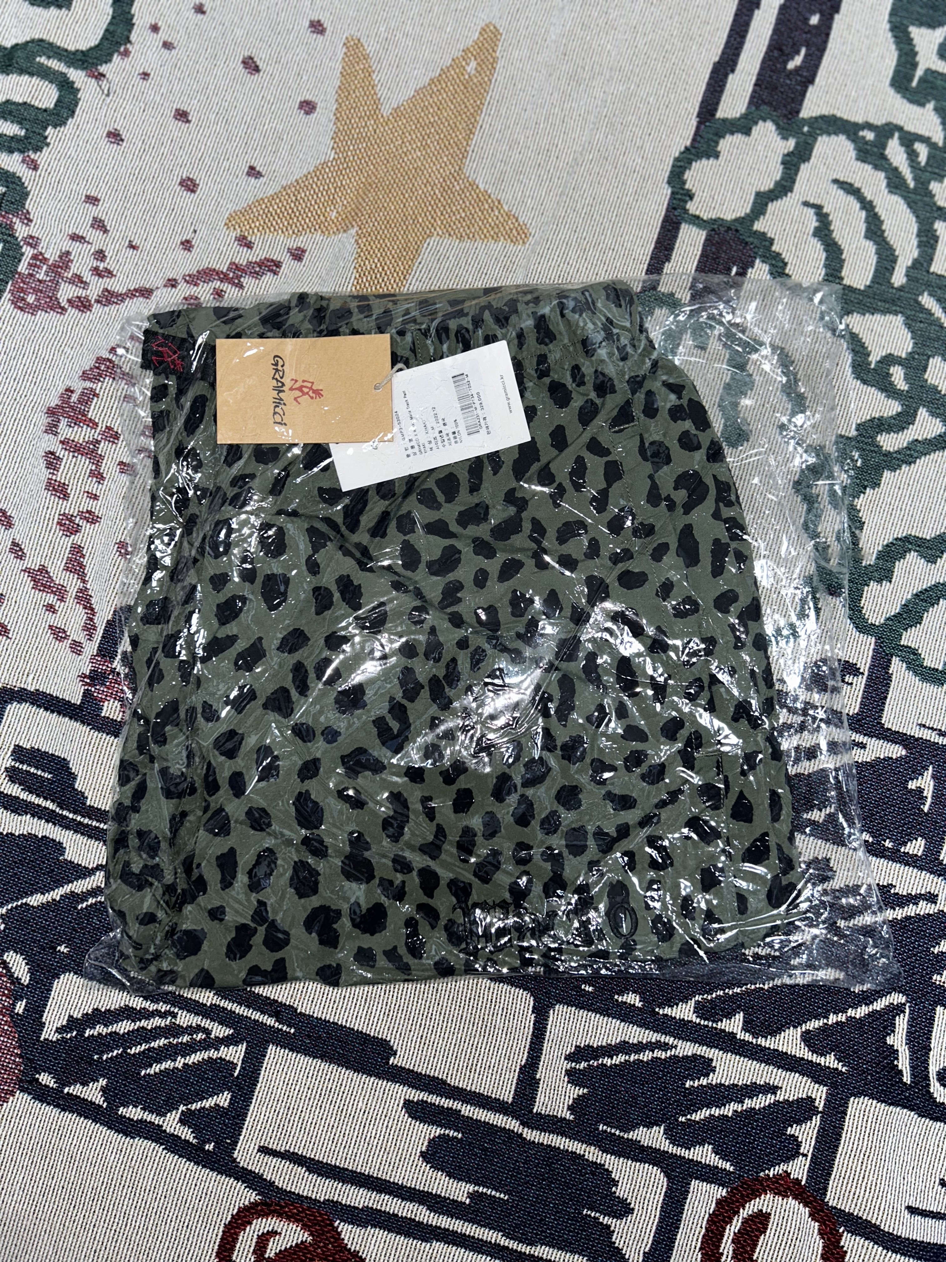 Wacko Maria x Gramicci Track Pants Khaki 착용 스타일 - 7