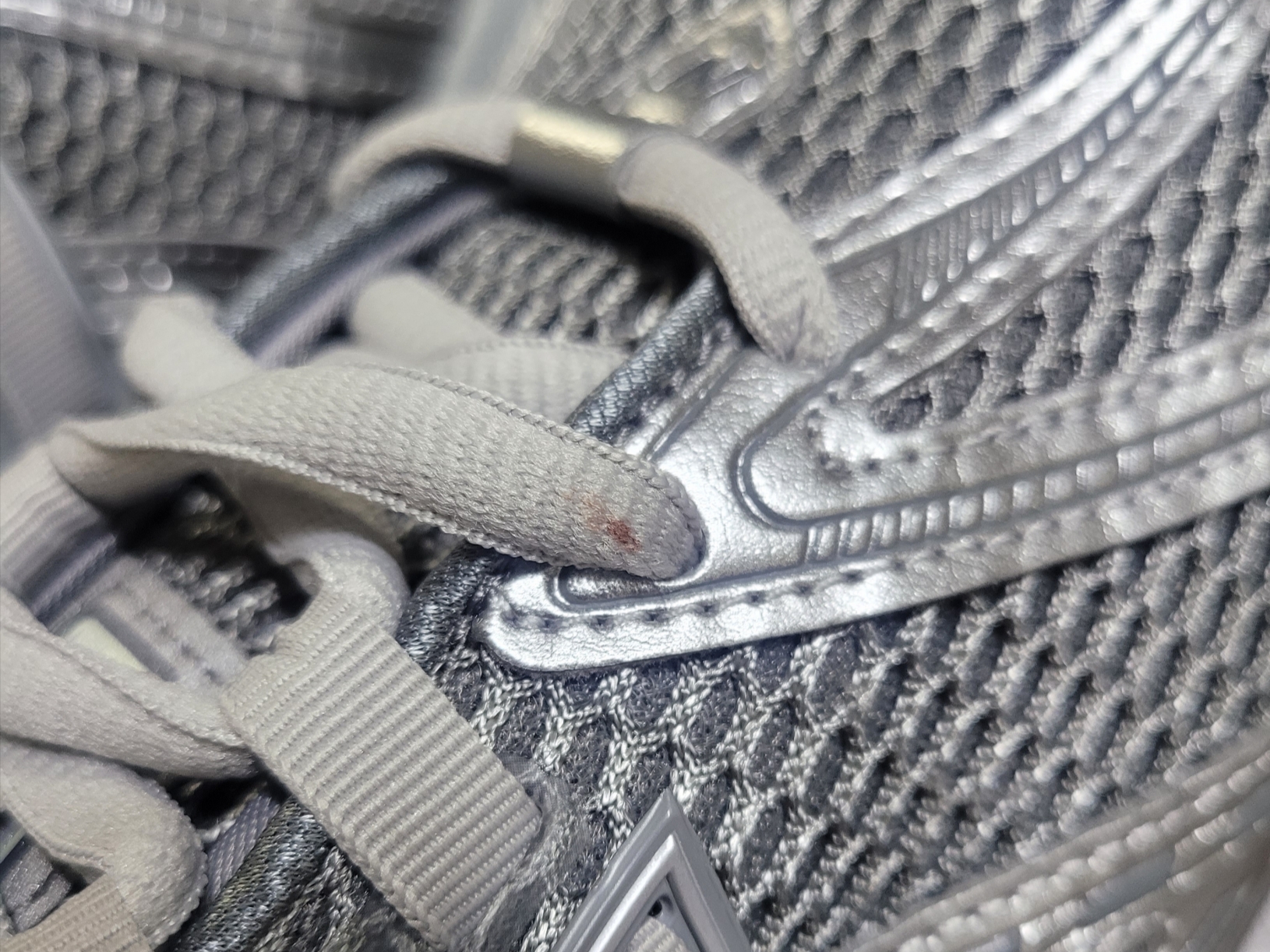 New Balance 1906R Harbor Grey Silver Metalic 착용 스타일 - 2