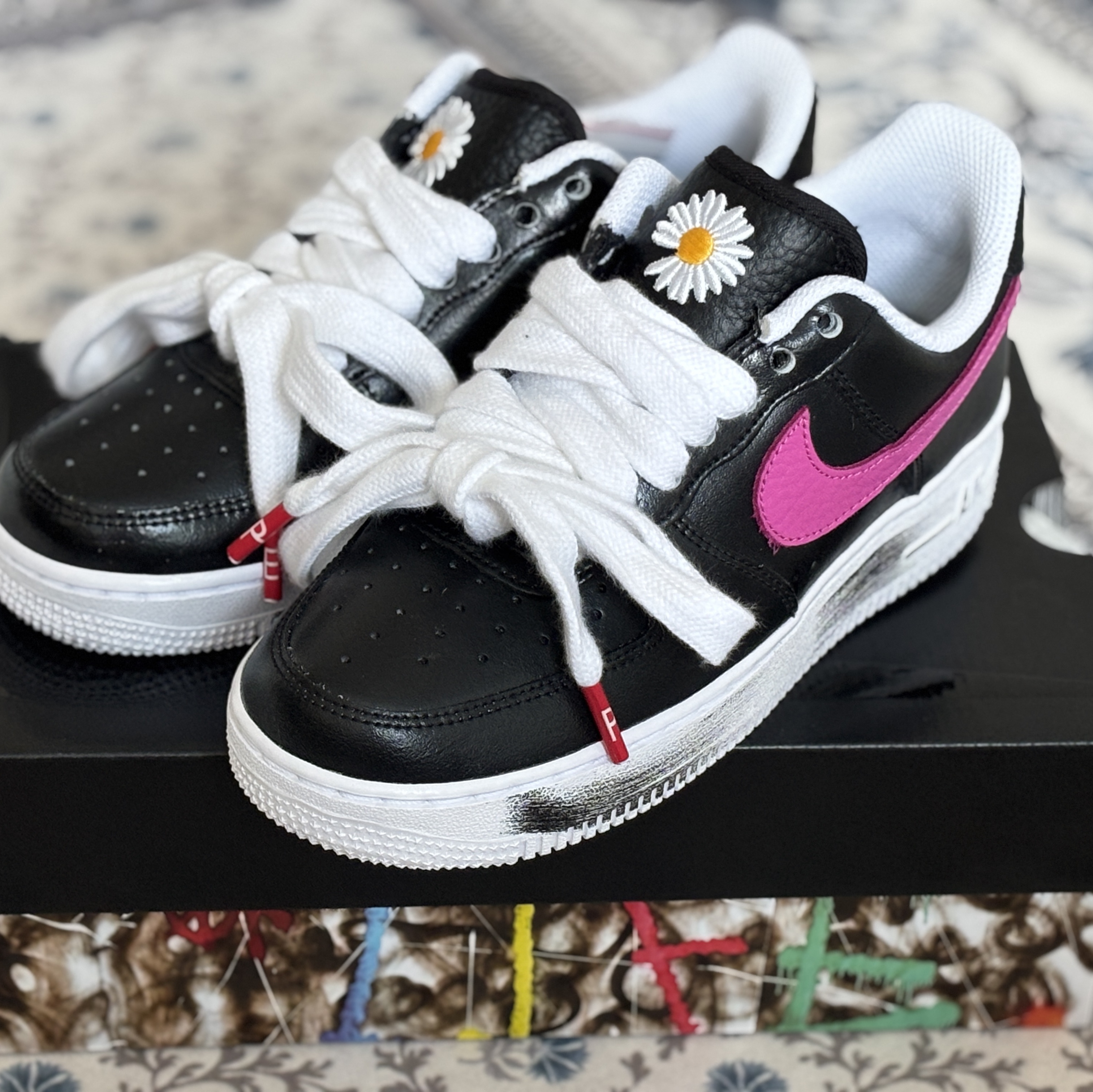 Nike x Peaceminusone Air Force 1 Low Para-Noise 3.0 Black and Multicolor 착용 스타일