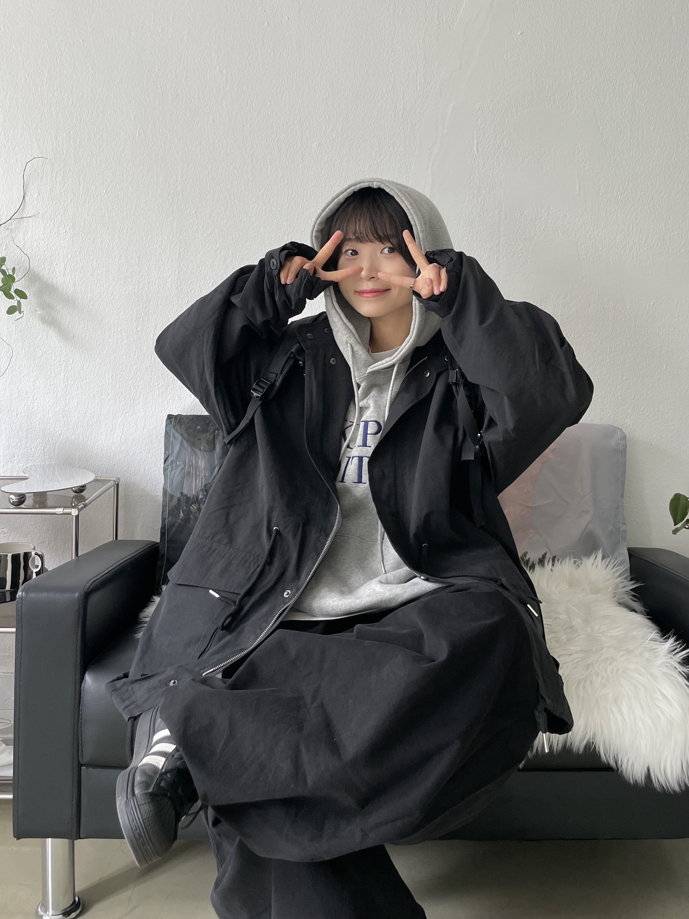 Adidas Superstar Core Black White, The North Face Hot Shot Black 착용 스타일 - 10