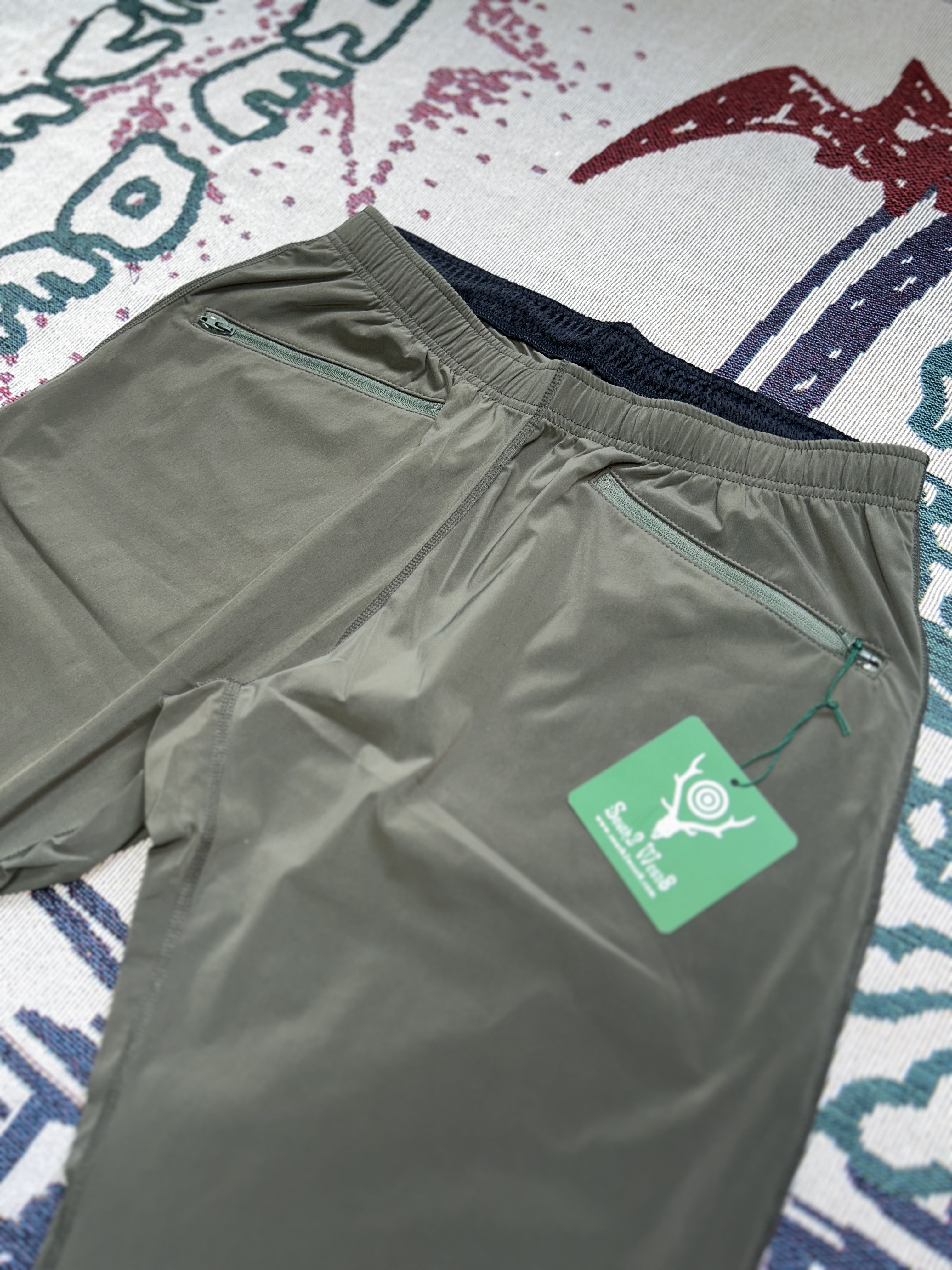 South2 West8 2P Cycle Pants Olive Drab 착용 스타일 - 2