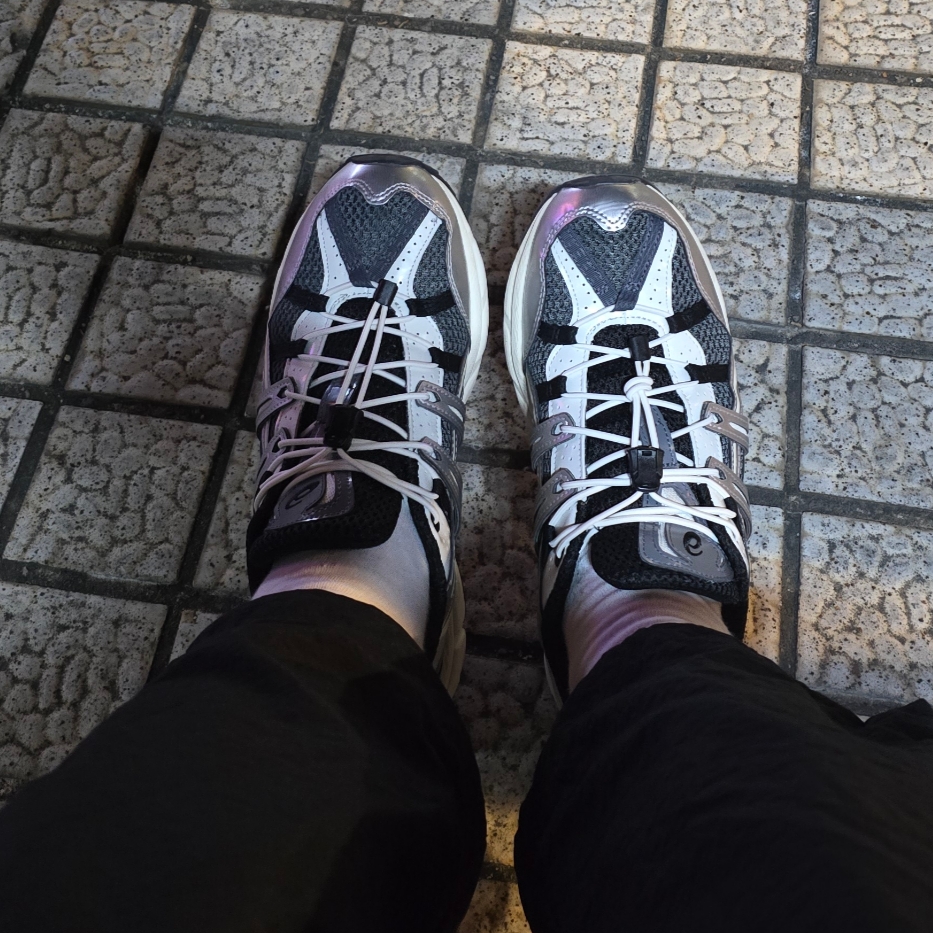 Asics Unlimited Gel-Sonoma 15-50 Steel Grey Pure Silver 착용 스타일