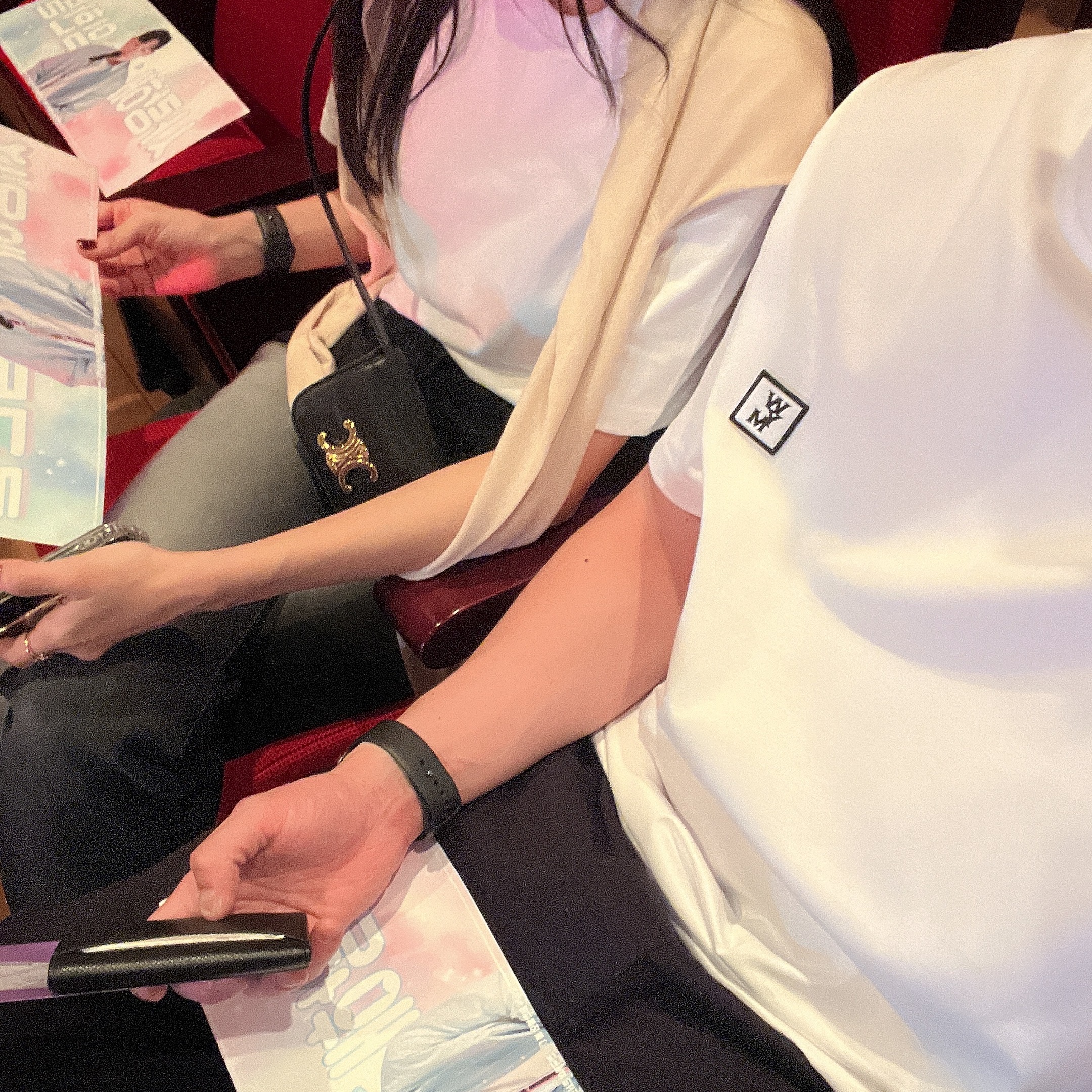 Wooyoungmi Cotton Back Logo T-Shirt White - 24SS, Apple Watch Hermes Series 7 41mm Cellular Black Stainless Steel Case with Single Tour Noir (Korean Ver.) 착용 스타일 - 1