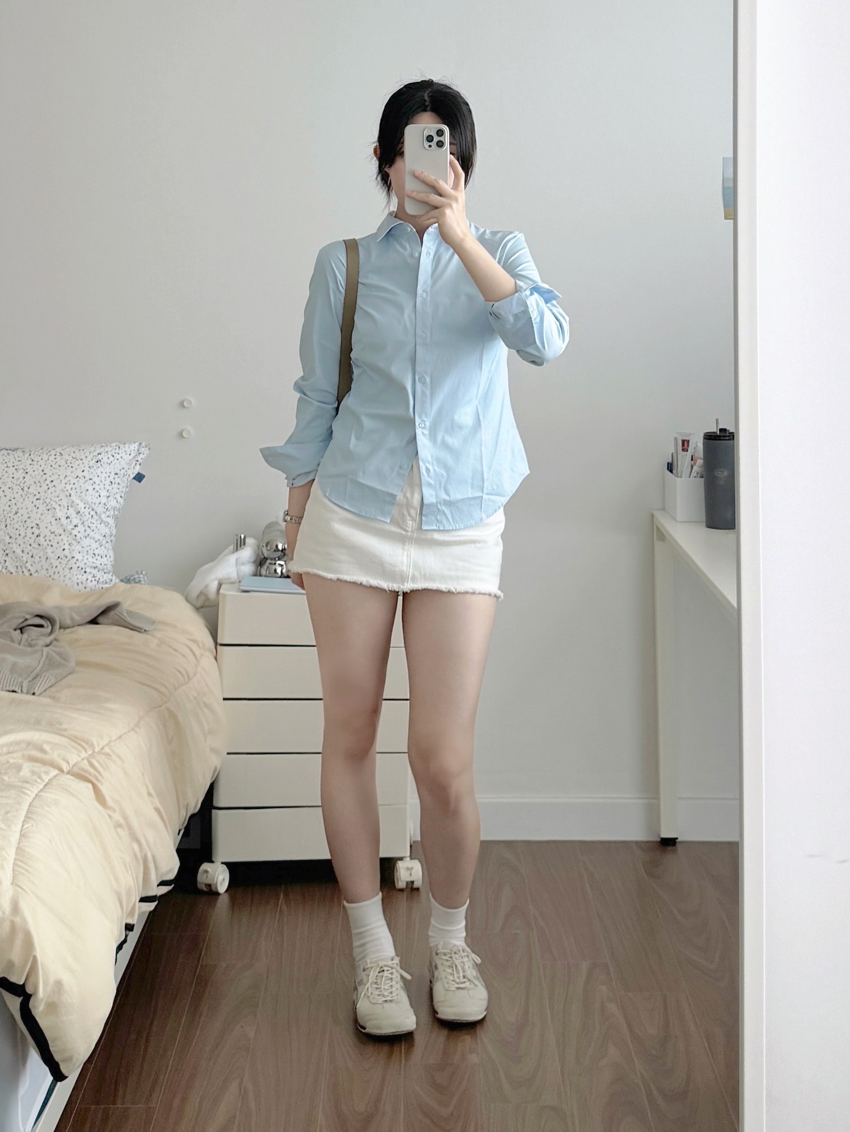 Vunque Occam Doux Double Pocket Backpack M Light Beige, Onitsuka Tiger Mexico 66 SD Birch Silver 착용 스타일 - 3