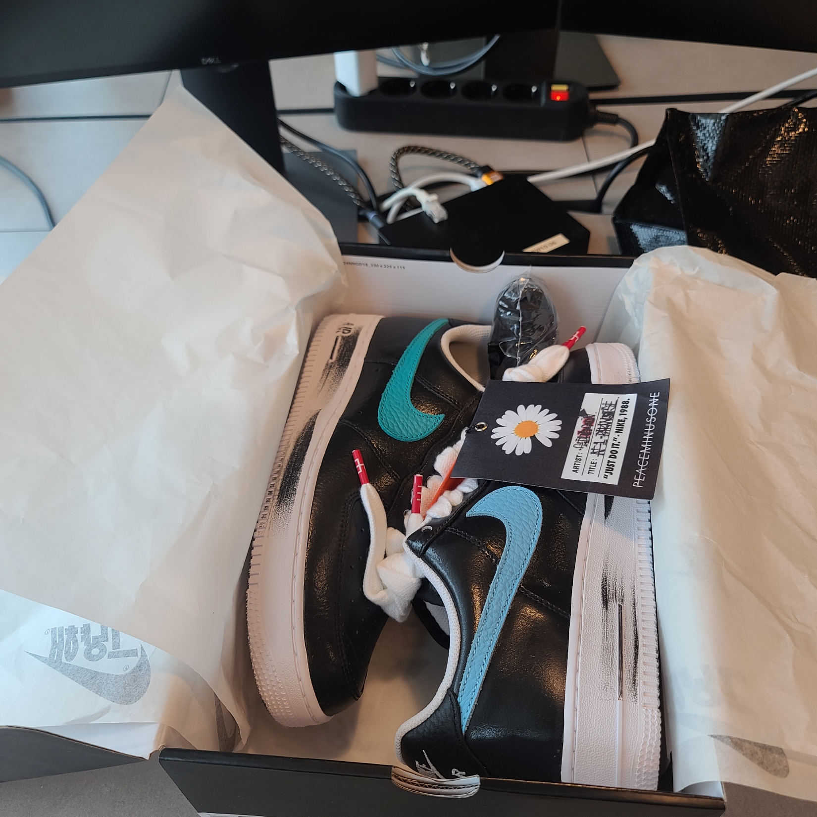 Nike x Peaceminusone Air Force 1 Low Para-Noise 3.0 Black and Multicolor 착용 스타일 - 3