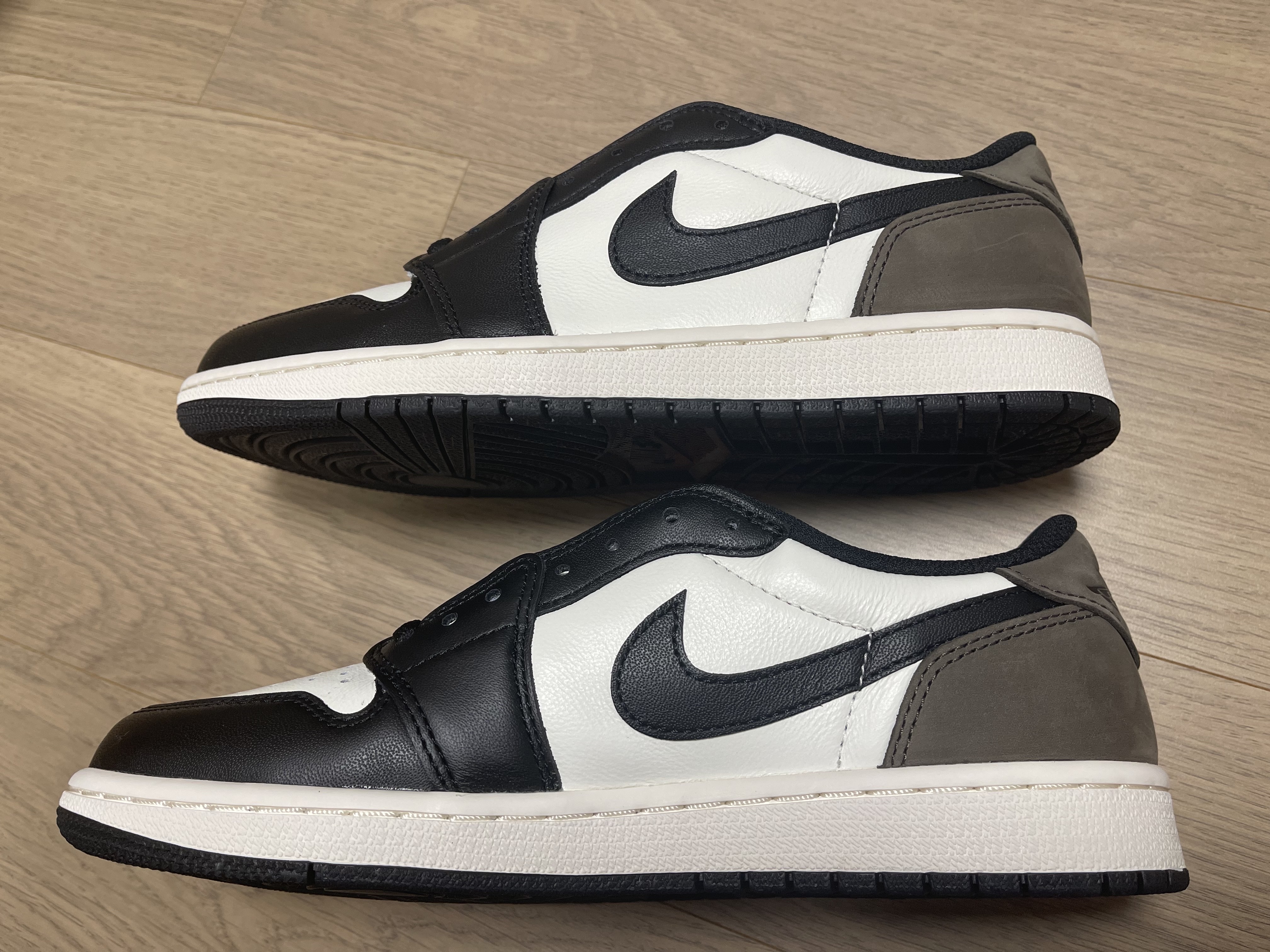 Jordan 1 Retro Low OG Mocha 착용 스타일 - 2