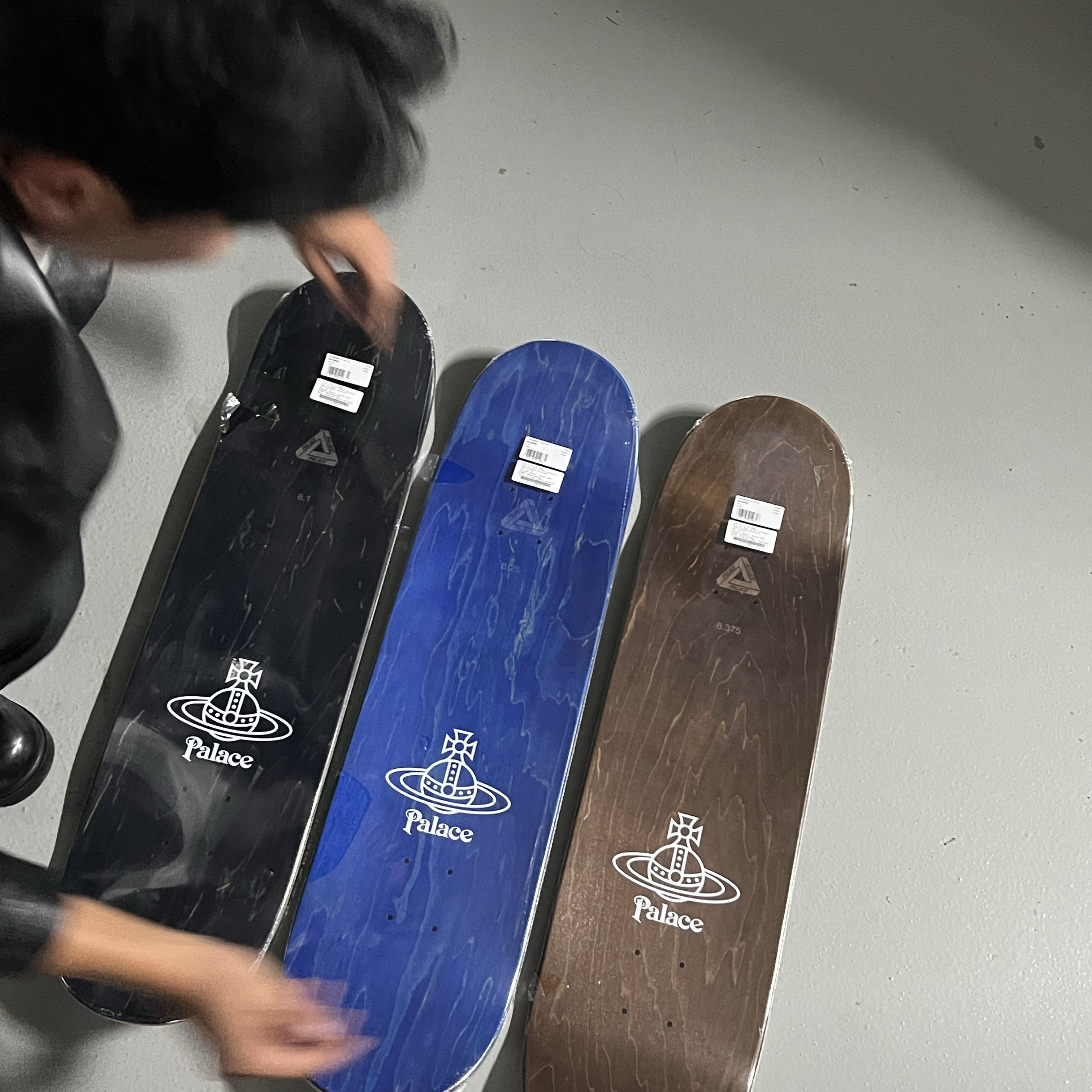 Palace x Vivienne Westwood Board 1 8.25 - 24FW, Palace x Vivienne Westwood Board 2 8.375 - 24FW 착용 스타일 - 4