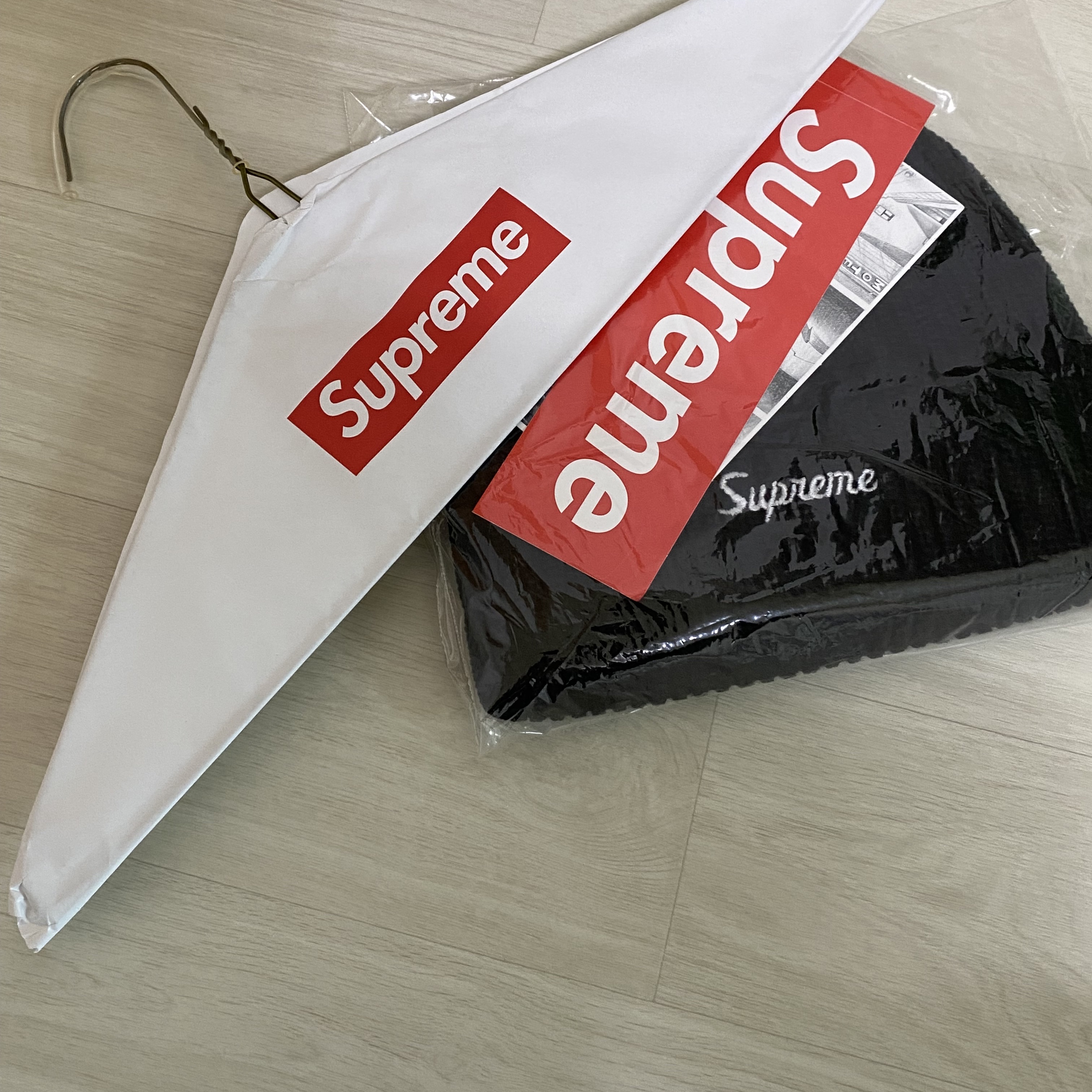 Supreme Loose Gauge Beanie Black 착용 스타일