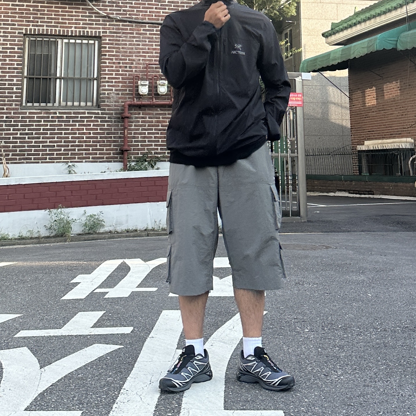 Arc'teryx Squamish Hoody Black 착용 스타일 - 2