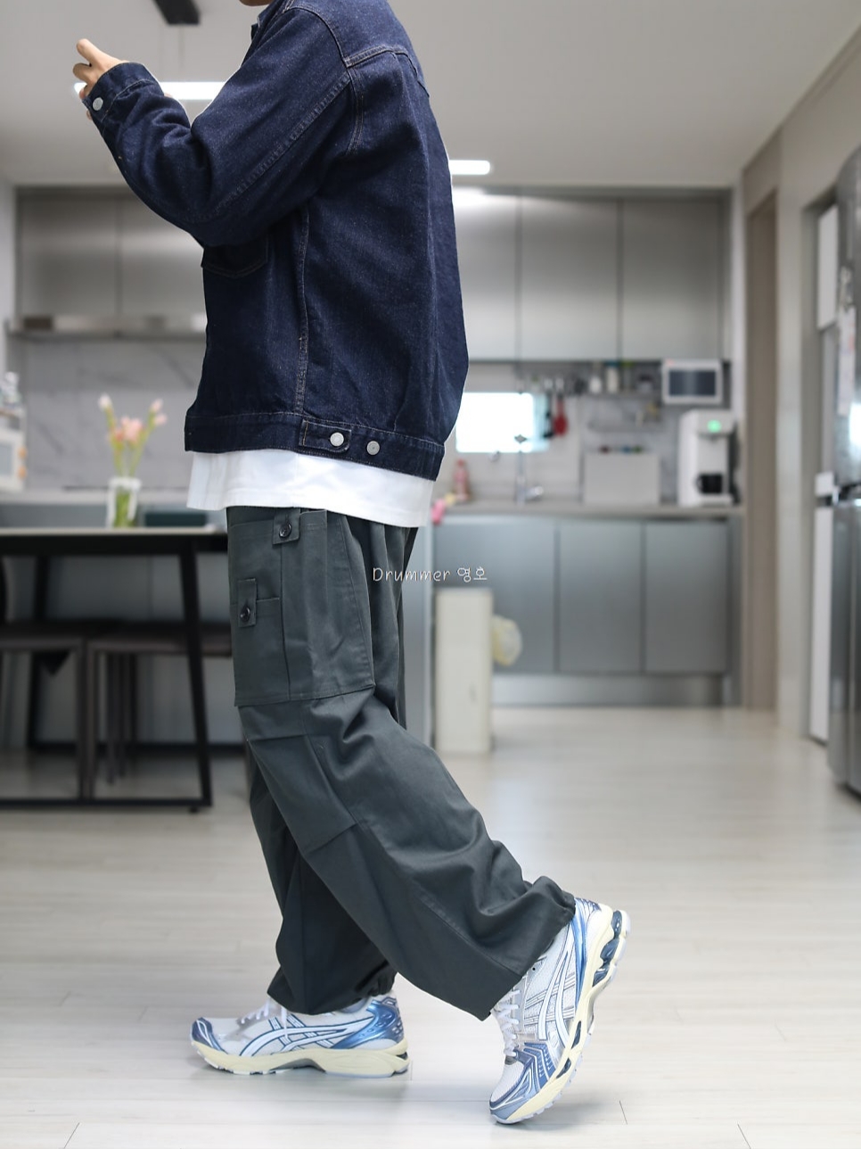 Asics Gel-Kayano 14 Metallic Blue 착용 스타일 - 1