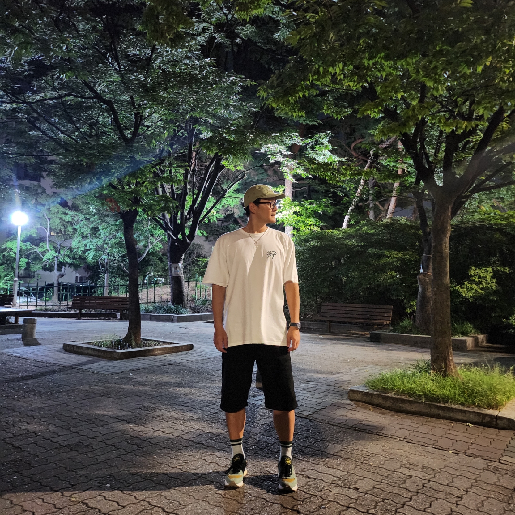 Supreme Washed Chino Twill Camp Cap Light Olive - 24SS, New Balance x Stone Island 574 Legacy Light Green 착용 스타일 - 1