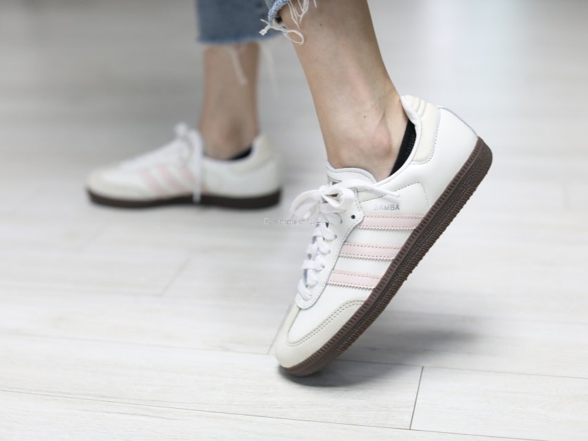 (W) Adidas Samba OG Cloud White Wonder Quartz 착용 스타일 - 1