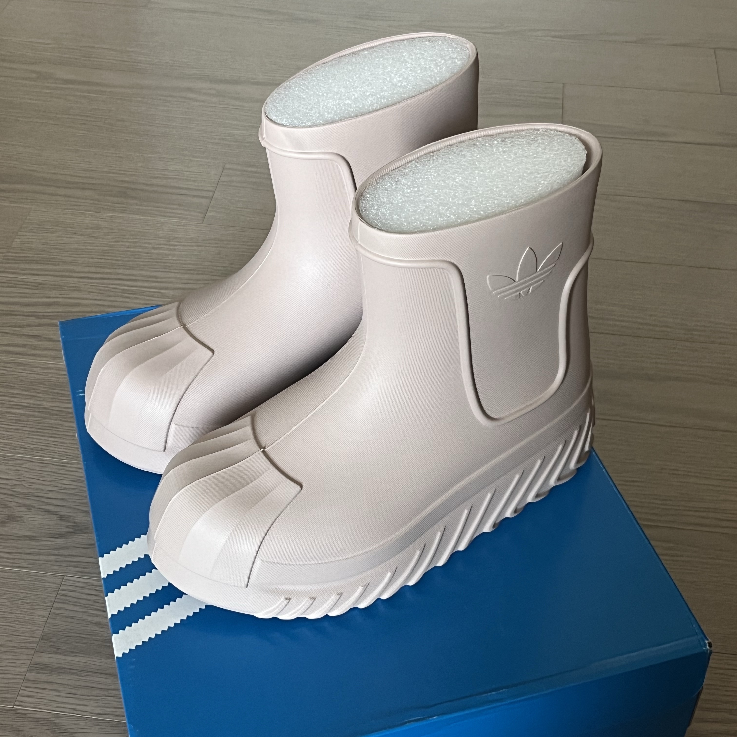 (W) Adidas Adifom Superstar Boot Wonder Taupe 착용 스타일