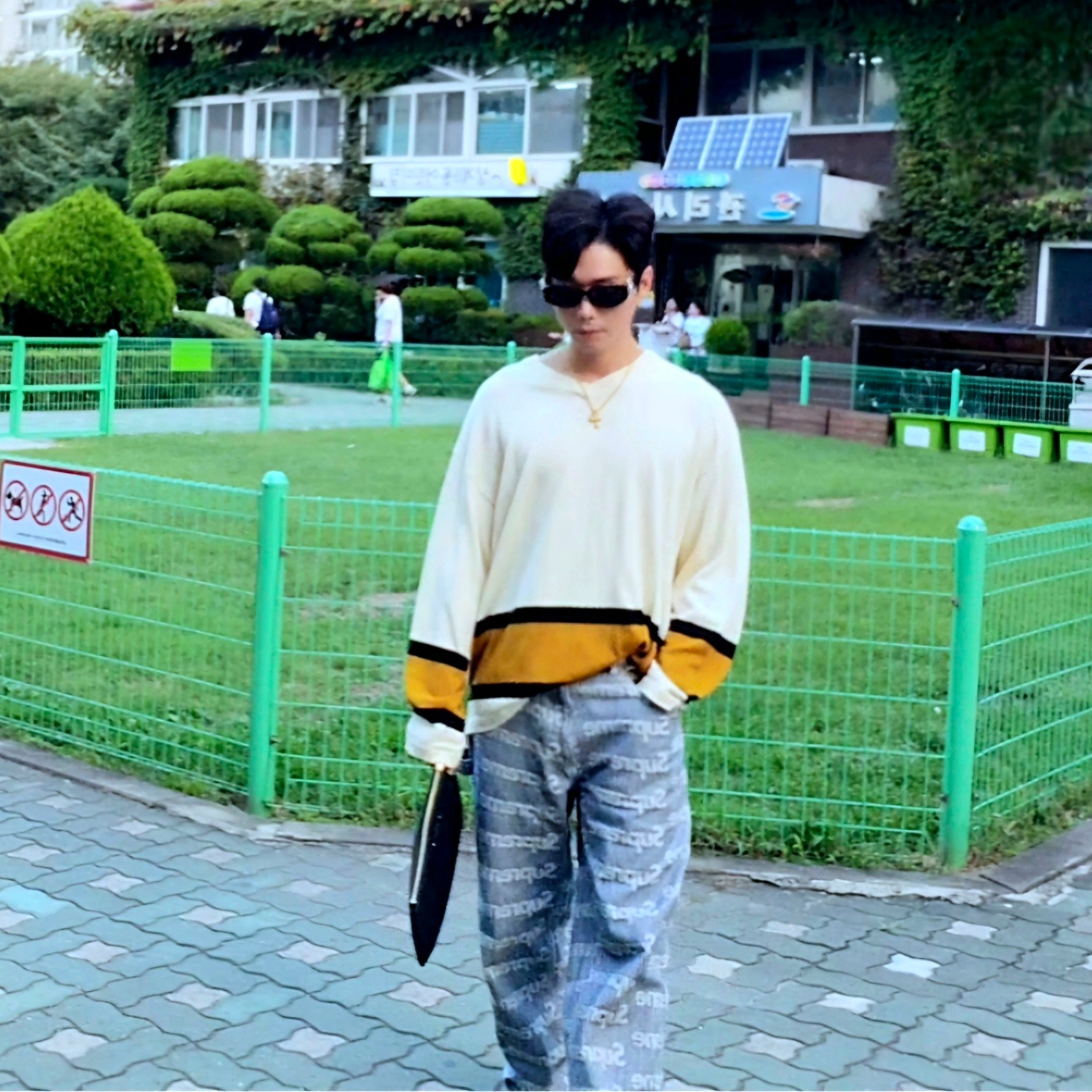 Supreme Denim Painter Pants Stripe - 24SS, Stussy Hockey Sweater Natural 착용 스타일
