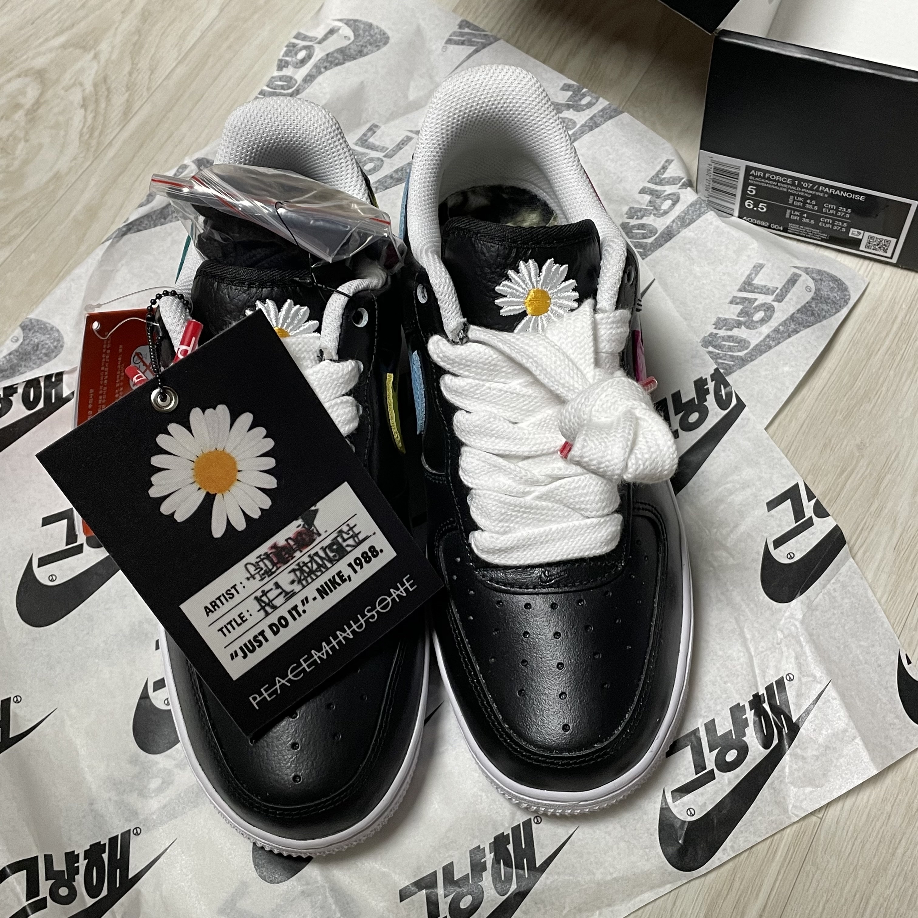 Nike x Peaceminusone Air Force 1 Low Para-Noise 3.0 Black and Multicolor 착용 스타일