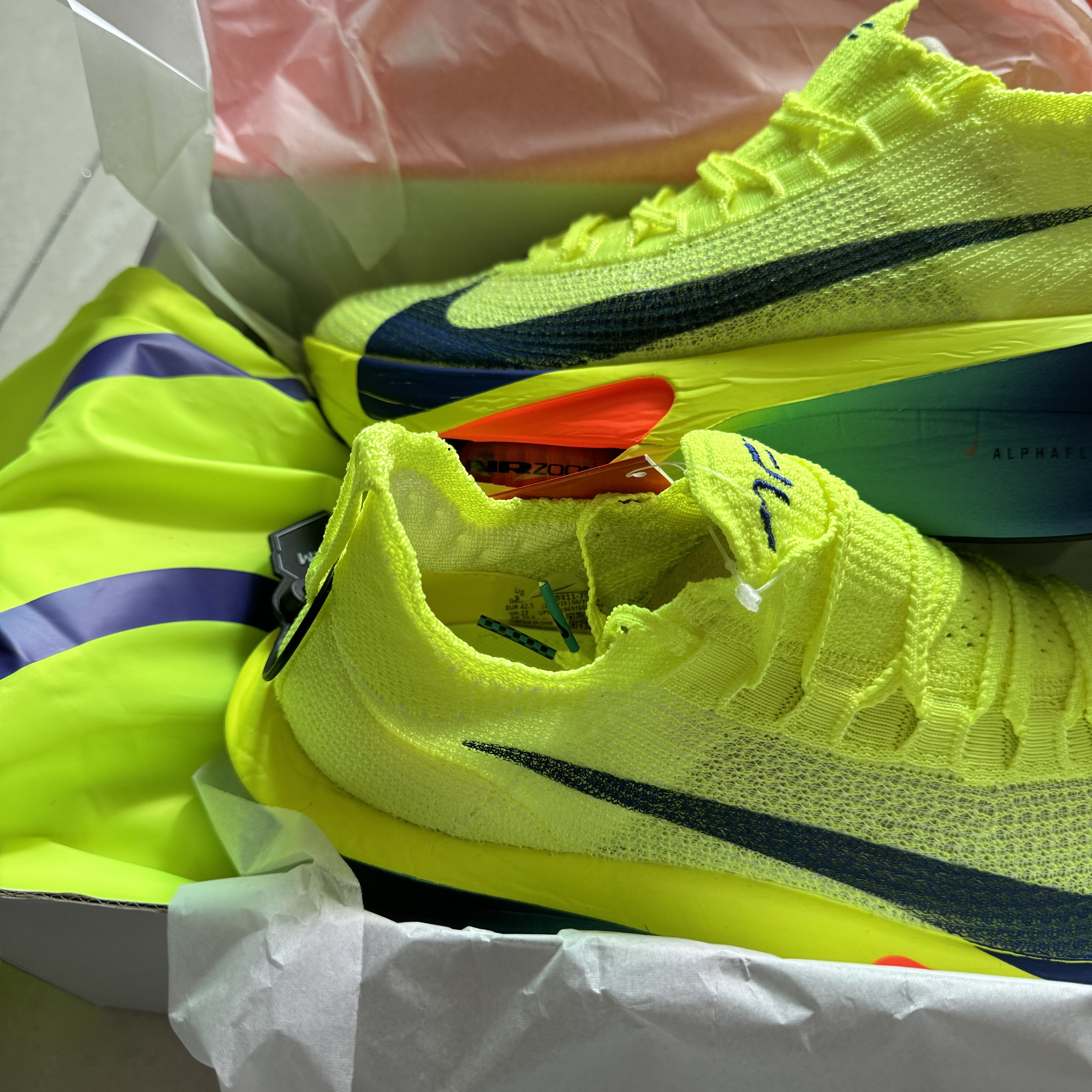 Nike Air Zoom Alphafly Next% 3 Volt 착용 스타일 - 2