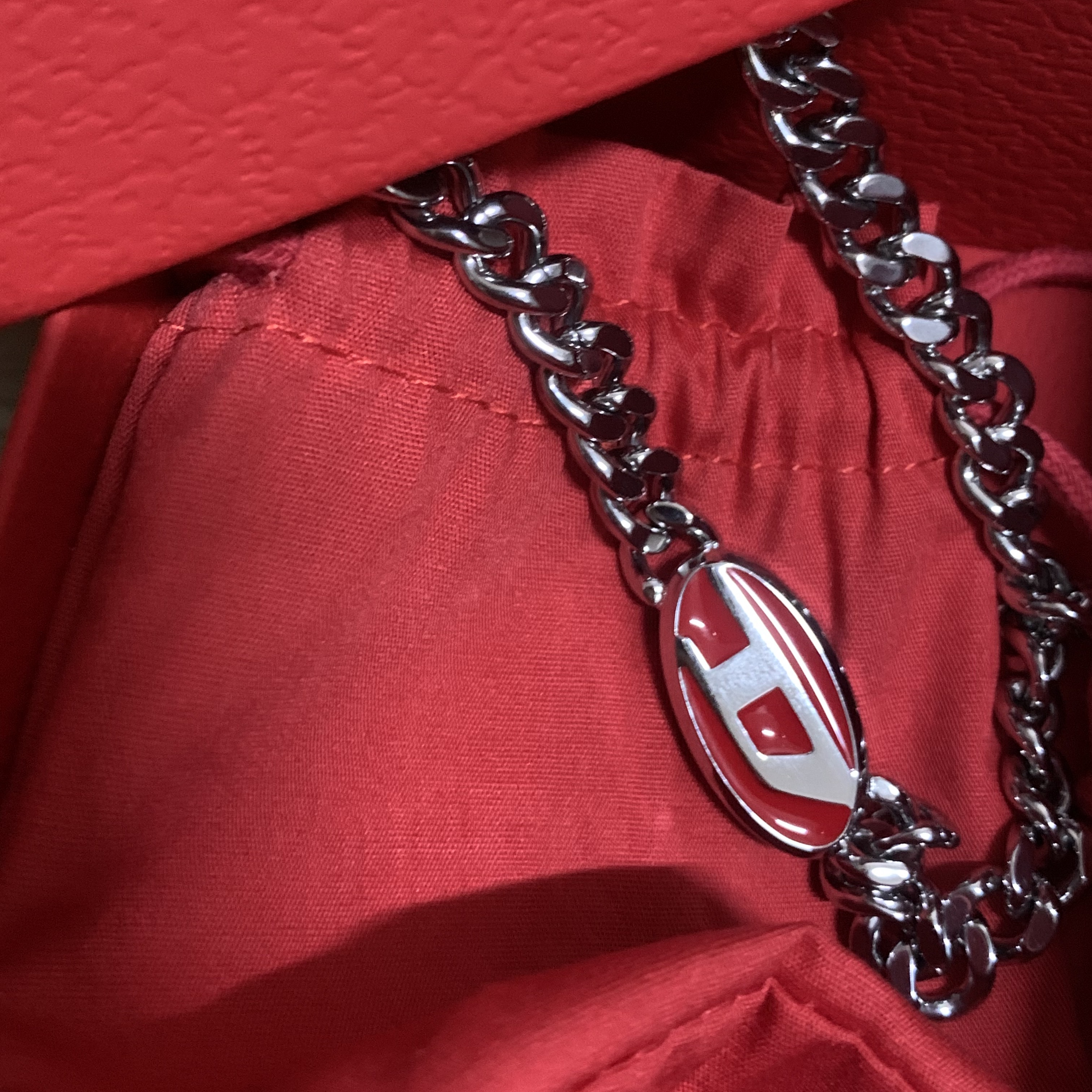 Diesel Dx1446 Red Enamel Stainless Steel Chain Necklace Silver 착용 스타일