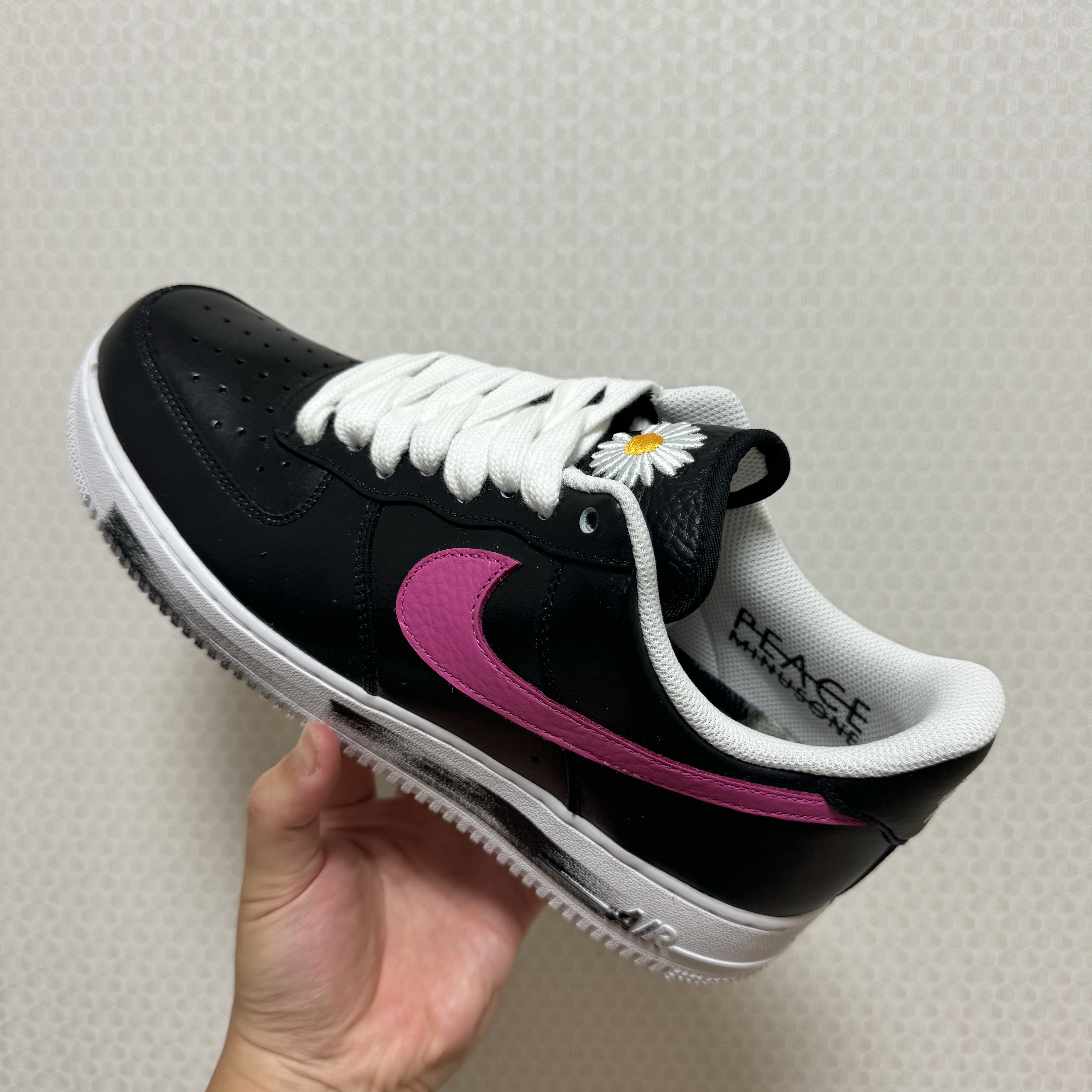 Nike x Peaceminusone Air Force 1 Low Para-Noise 3.0 Black and Multicolor 착용 스타일