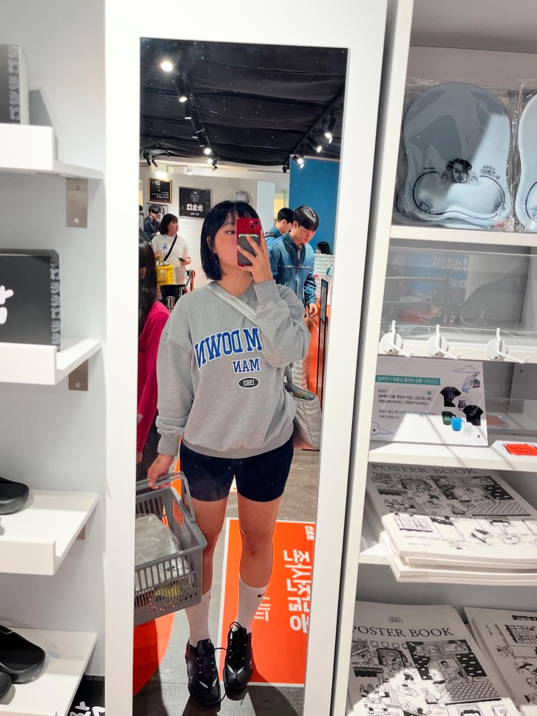 Nike x Martine Rose Shox MR4 Black 착용 스타일