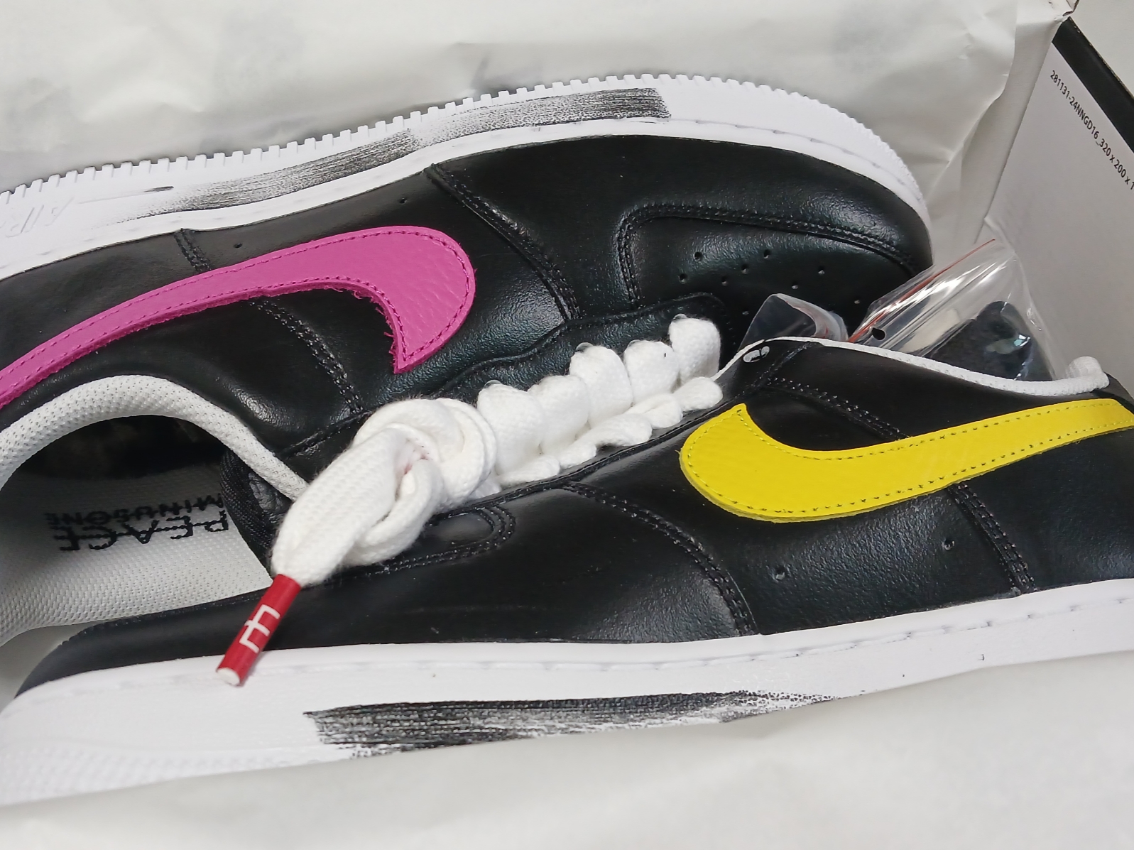 Nike x Peaceminusone Air Force 1 Low Para-Noise 3.0 Black and Multicolor 착용 스타일 - 2