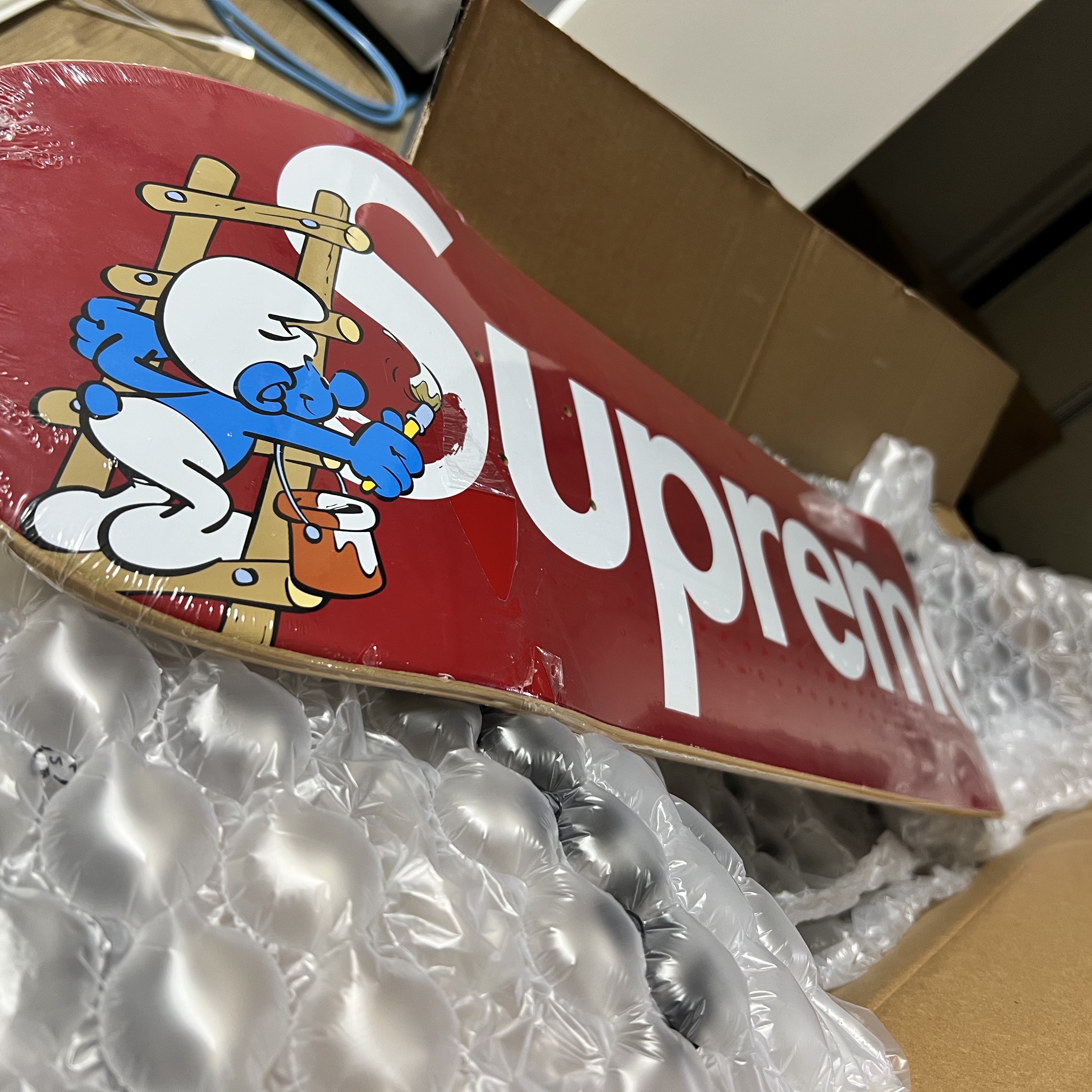 Supreme Smurf Skateboard Deck Red - 20FW 착용 스타일 - 1