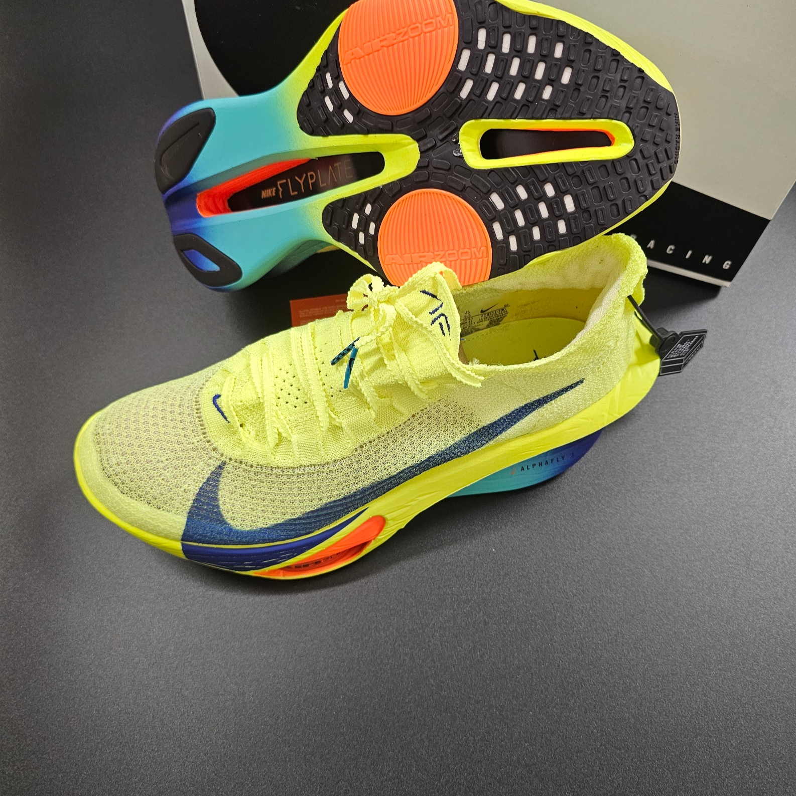 Nike Air Zoom Alphafly Next% 3 Volt 착용 스타일 - 3