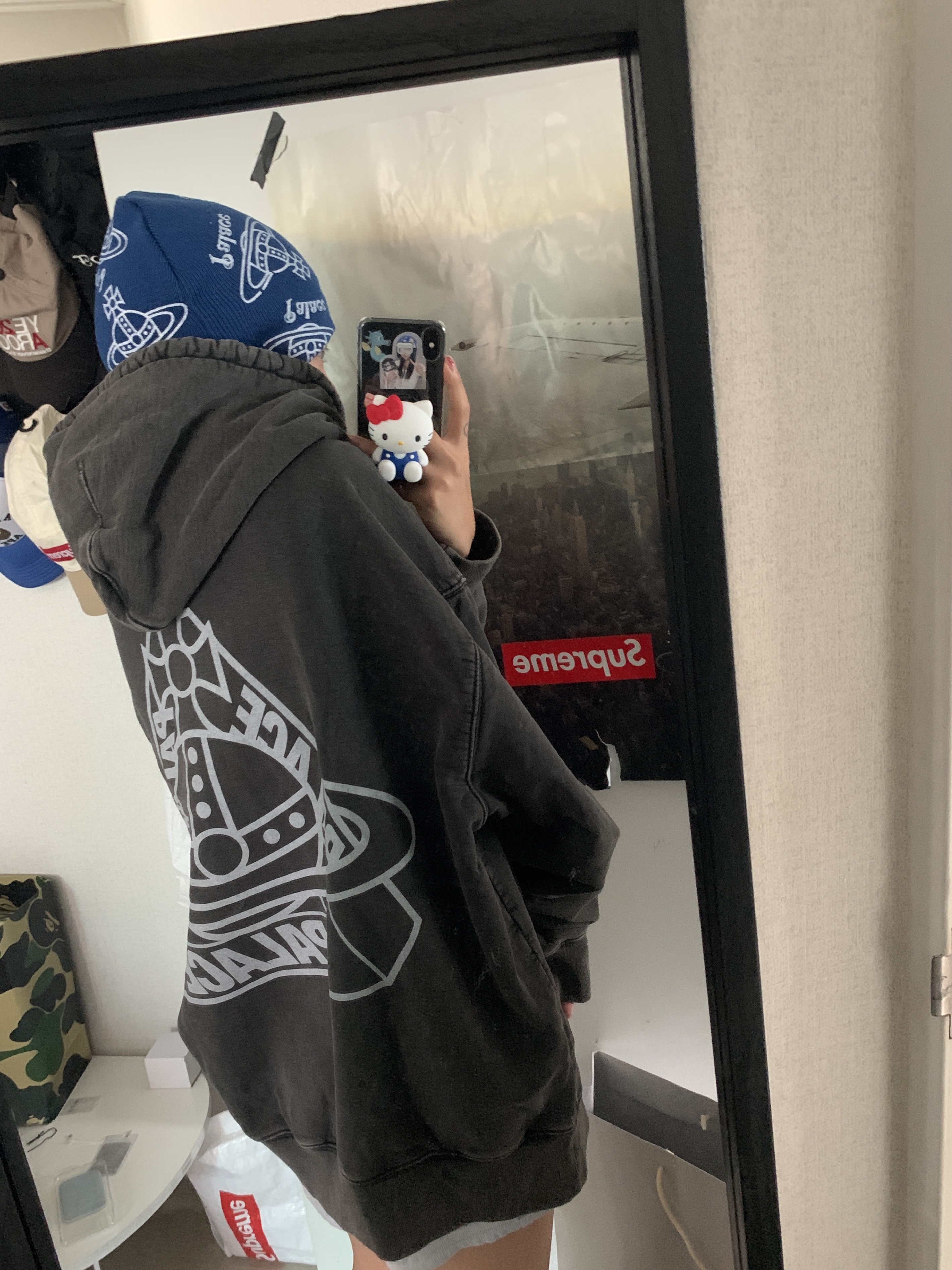 Palace x Vivienne Westwood Hood Black - 24FW, Palace x Vivienne Westwood Jersey Beanie Indigo - 24FW 착용 스타일
