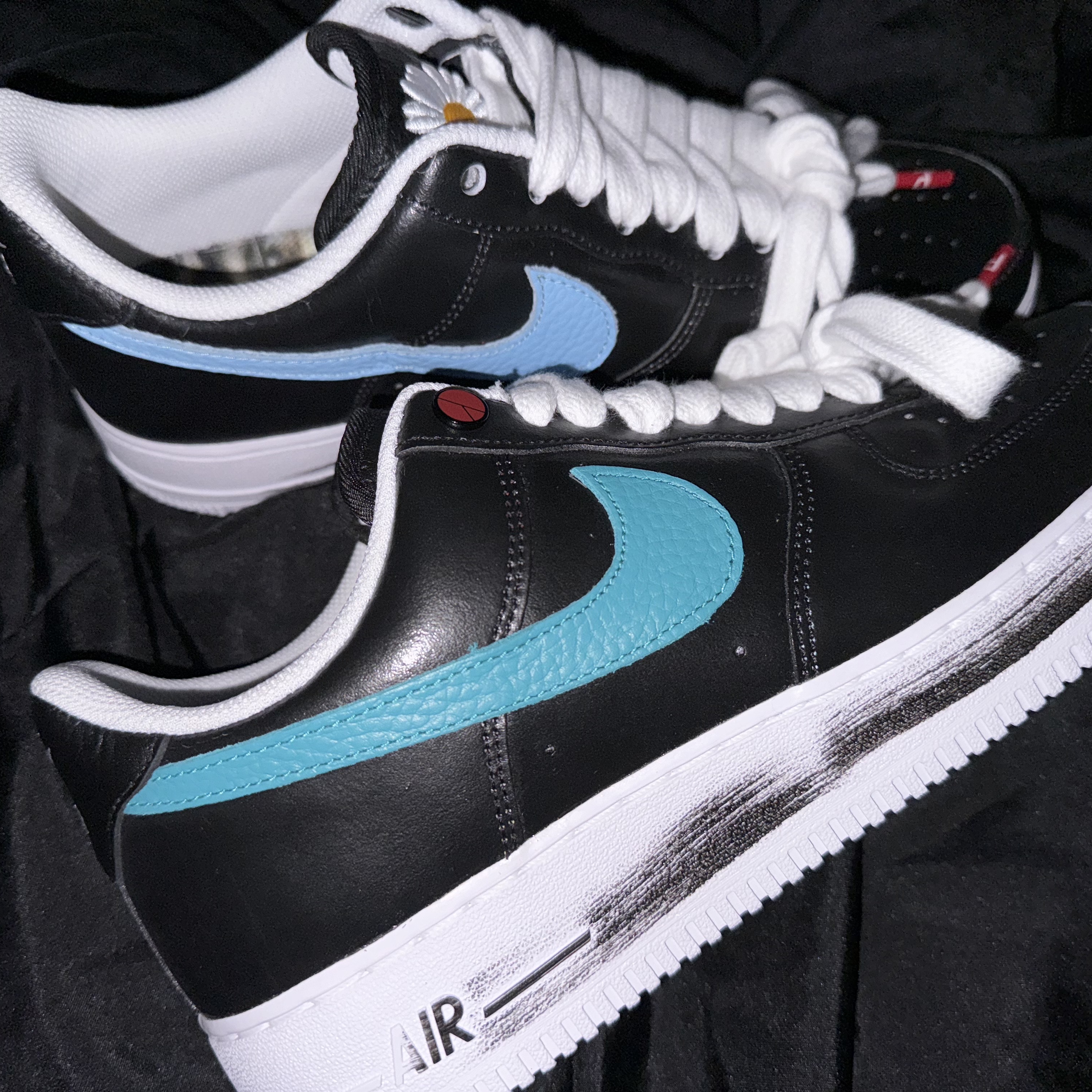 Nike x Peaceminusone Air Force 1 Low Para-Noise 3.0 Black and Multicolor 착용 스타일