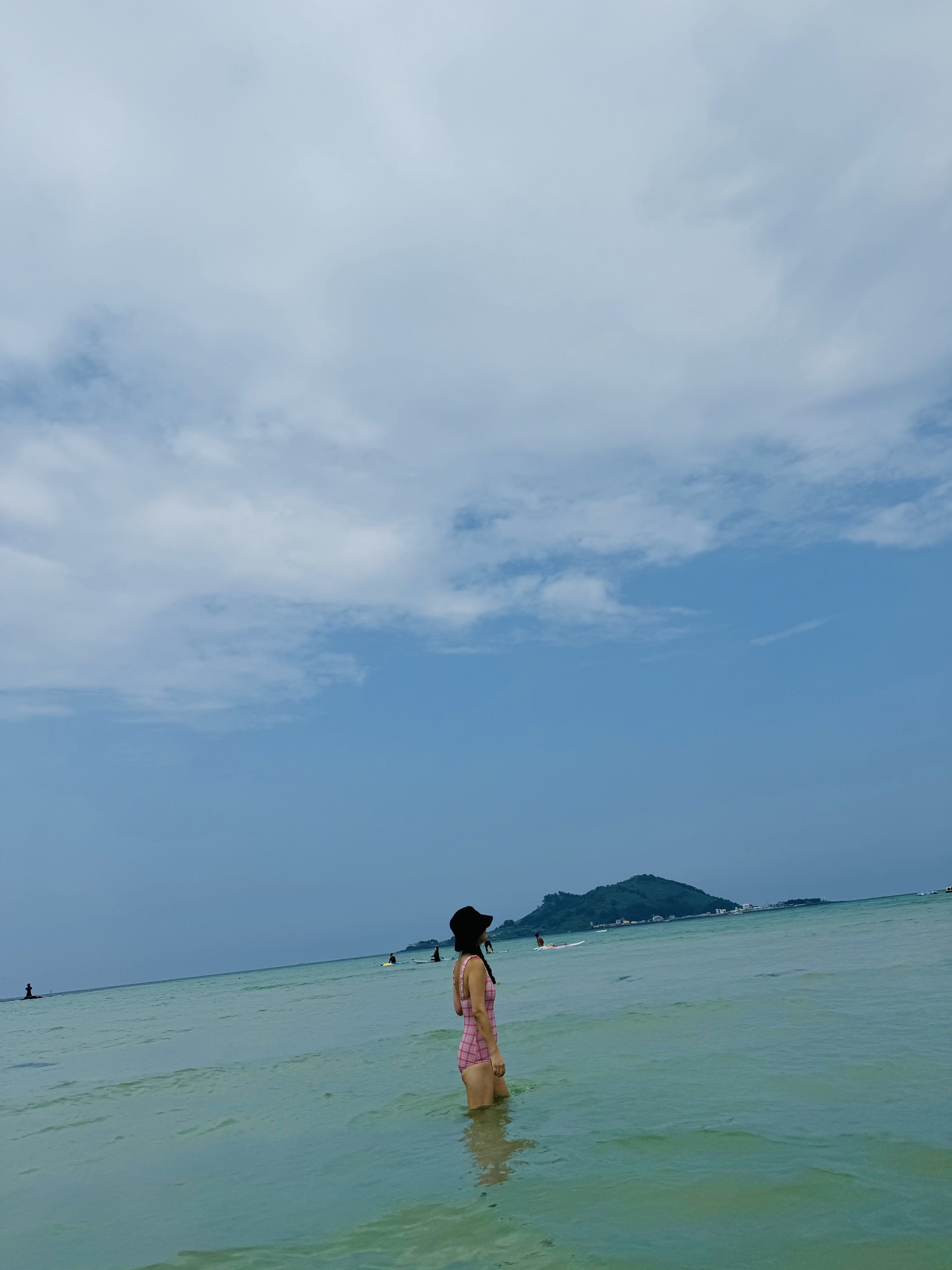 Nike Swim Essential 5 Inch Volley Shorts Game Royal, Emis Sun Shade Bucket Hat Black 착용 스타일 - 6