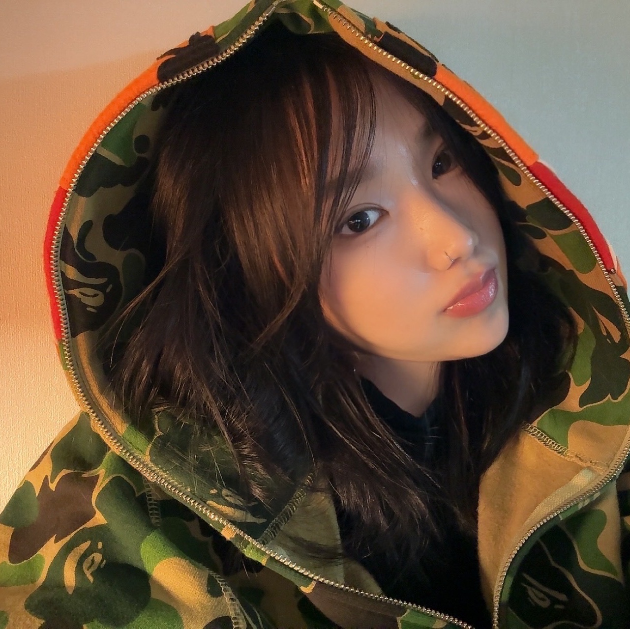 BAPE 1st Camo Shark Full Zip Hoodie Army Green 착용 스타일