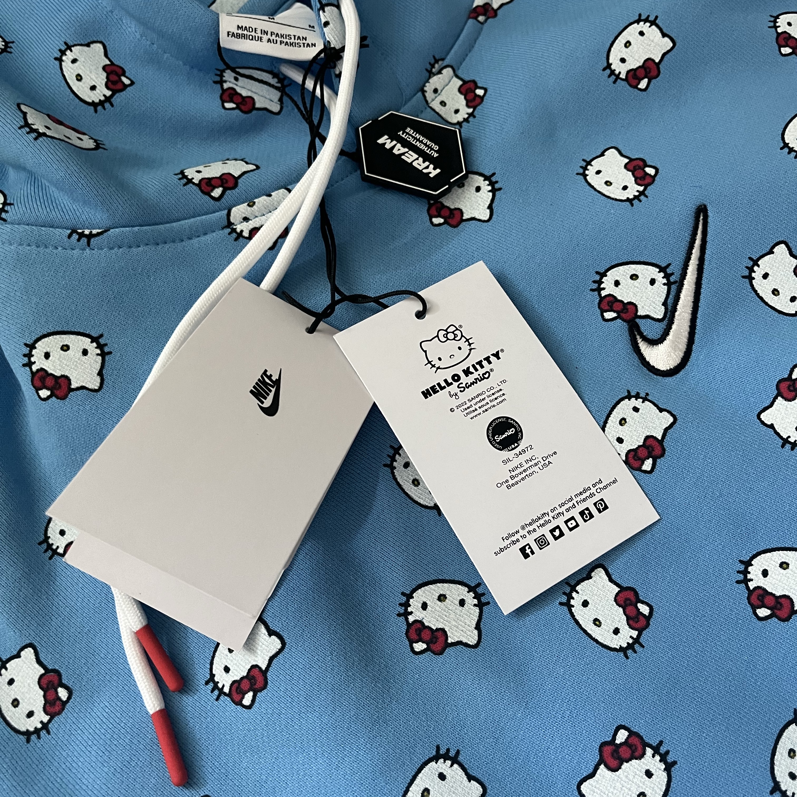 Nike x Hello Kitty NRG Fleece Hoodie Blue - Asia 착용 스타일