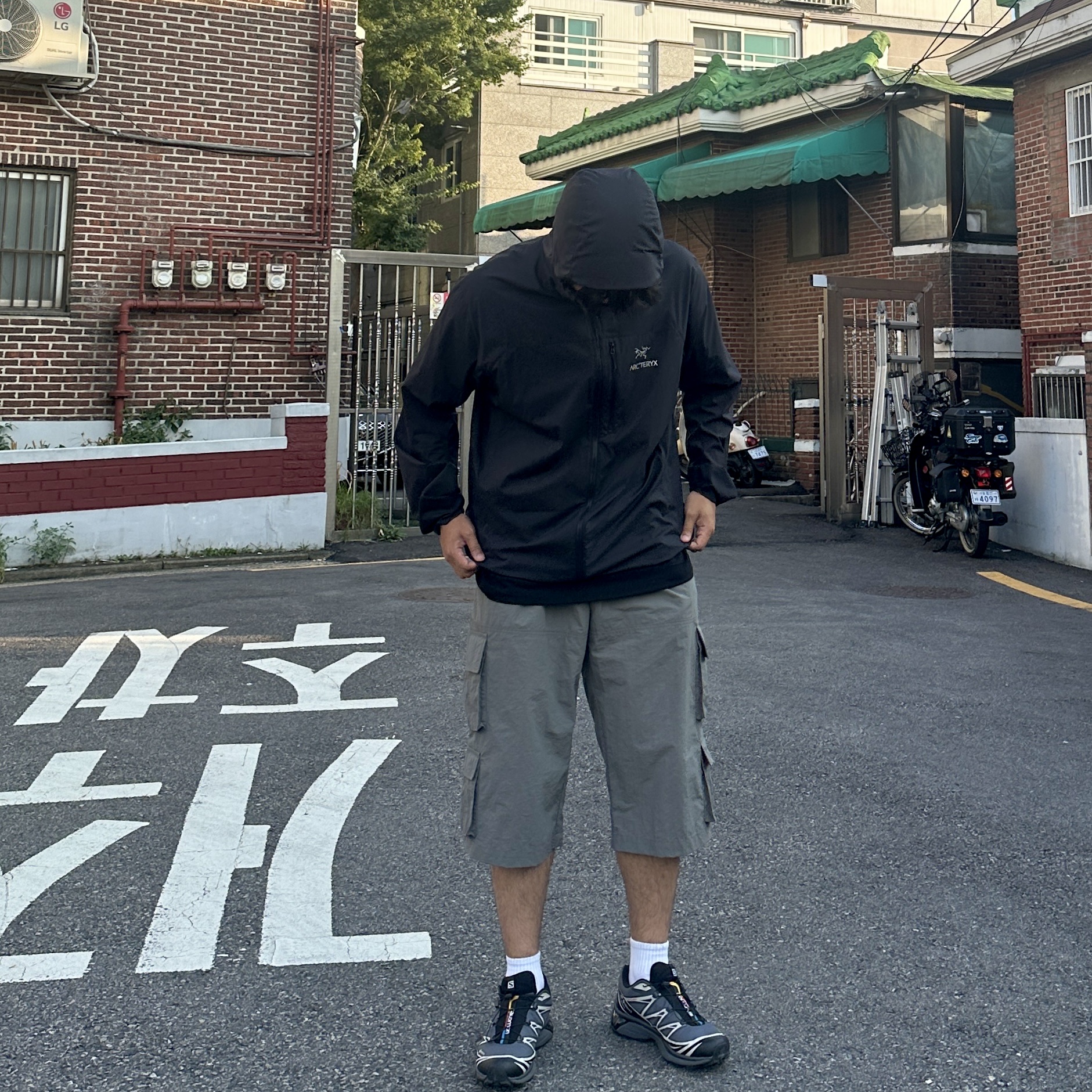 Arc'teryx Squamish Hoody Black 착용 스타일 - 1
