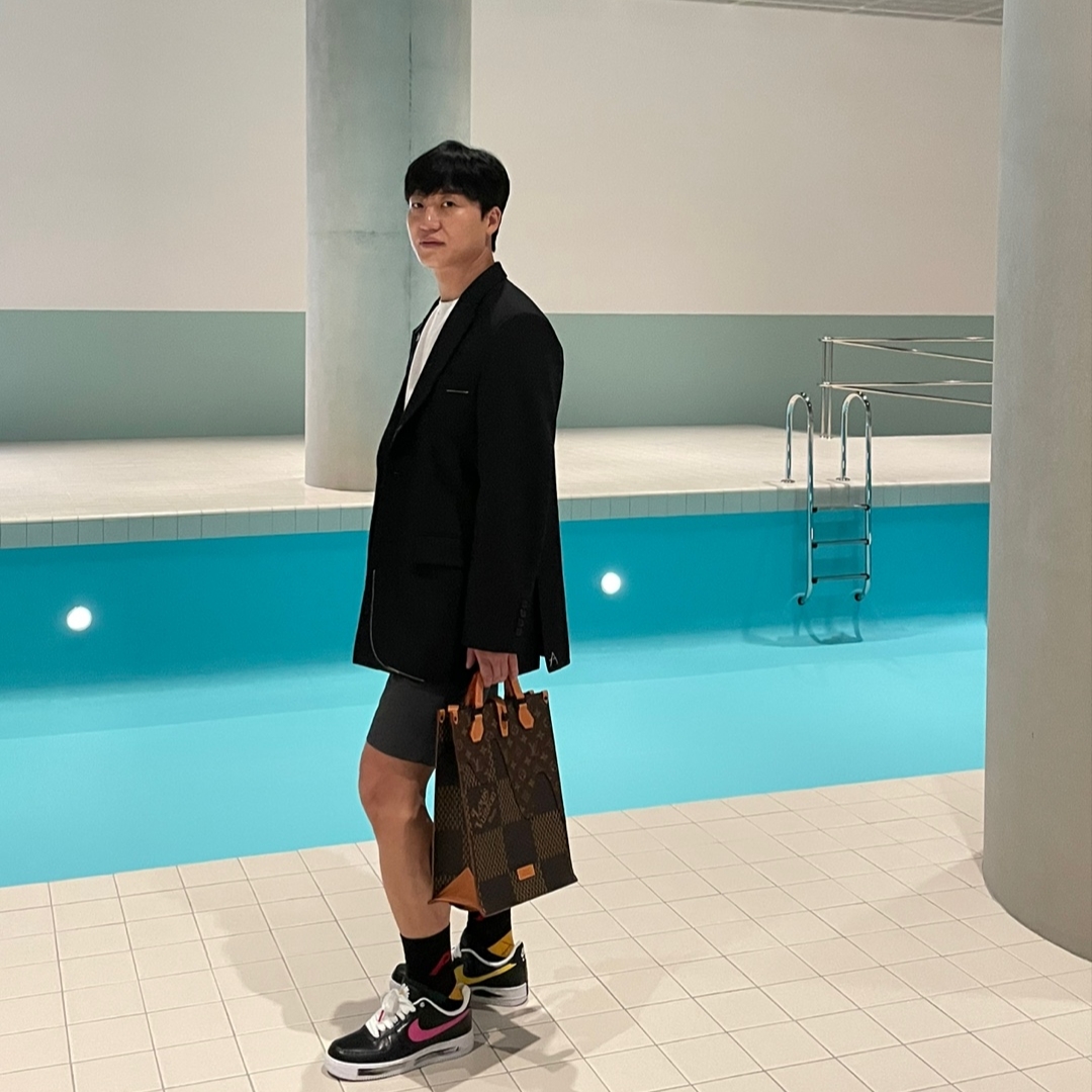 Nike x Peaceminusone Air Force 1 Low Para-Noise 3.0 Black and Multicolor, Zara x Ader Error Oversized Blazer Black 착용 스타일 - 4