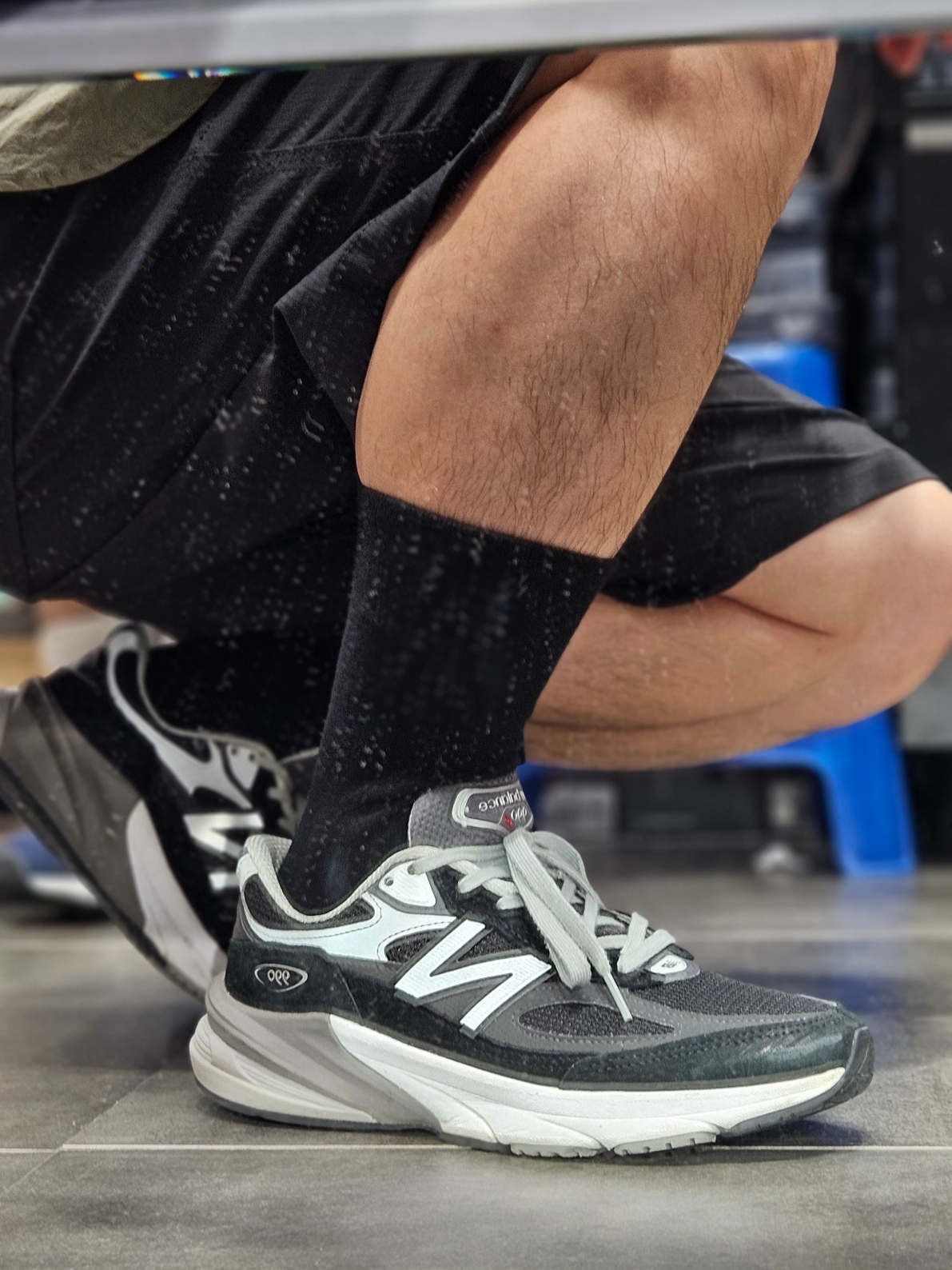 New Balance 990v6 Made in USA Black White 착용 스타일 - 1