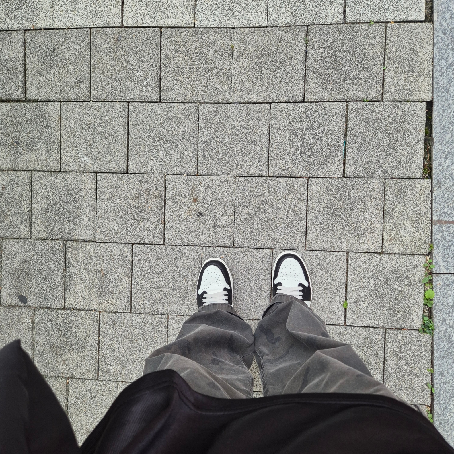 Jordan 1 Retro Low OG Mocha 착용 스타일