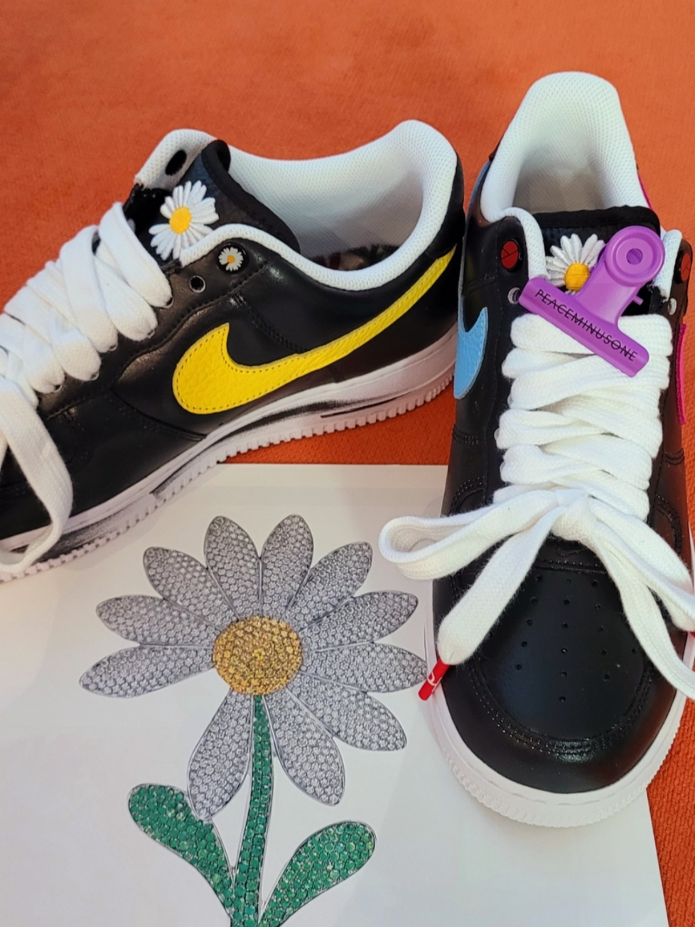 Nike x Peaceminusone Air Force 1 Low Para-Noise 3.0 Black and Multicolor, Peaceminusone x Joopiter Bulldog Clip Set Purple 착용 스타일 - 1