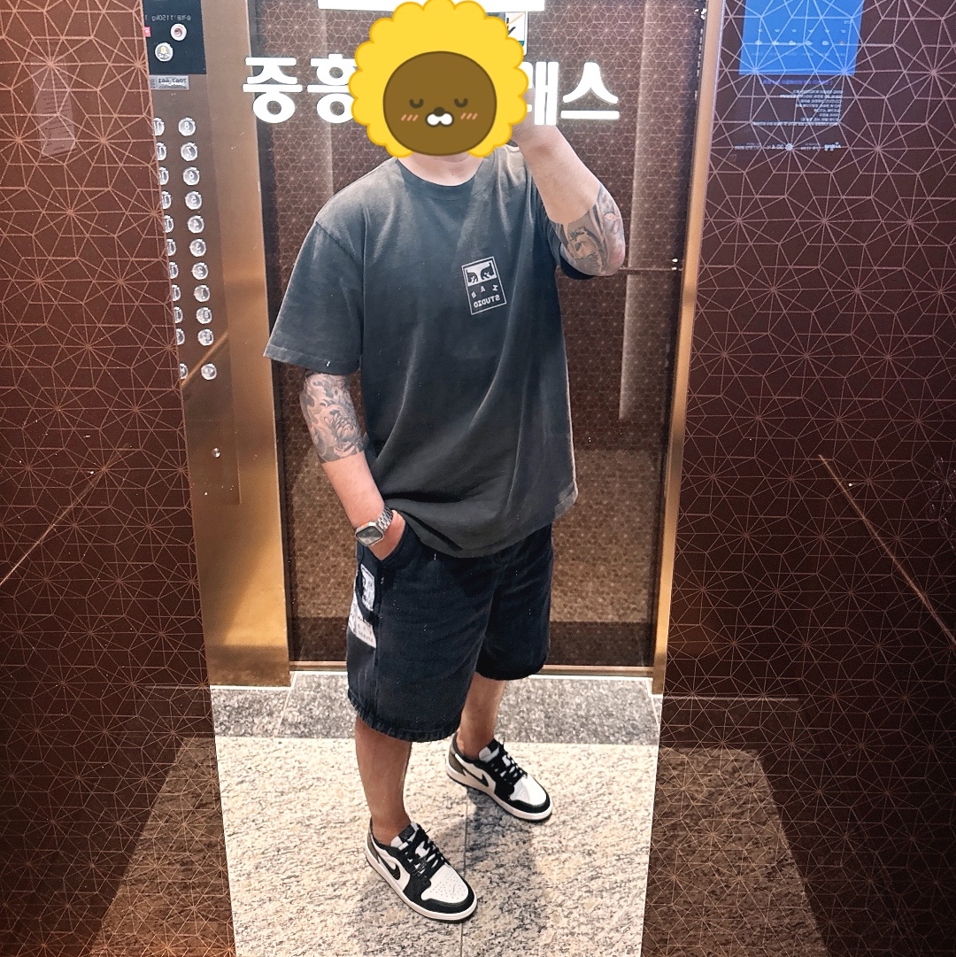 IAB Studio x Obey Poster Carpenter Denim Shorts Dusty Black, IAB Studio x Obey Icon Heavyweight Box T-Shirt Digital Black 착용 스타일