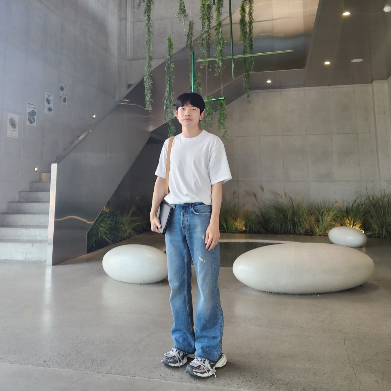 Supreme x The North Face S/S Top White - 24SS, Balenciaga 3XL Sneakers Grey White Red 착용 스타일