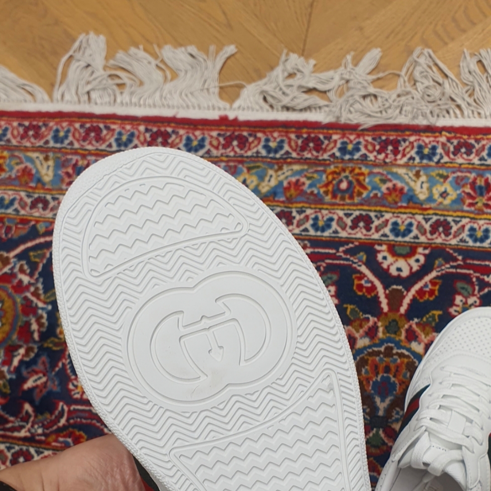 Gucci Sneakers in Leather with Web White Blue 착용 스타일 - 1
