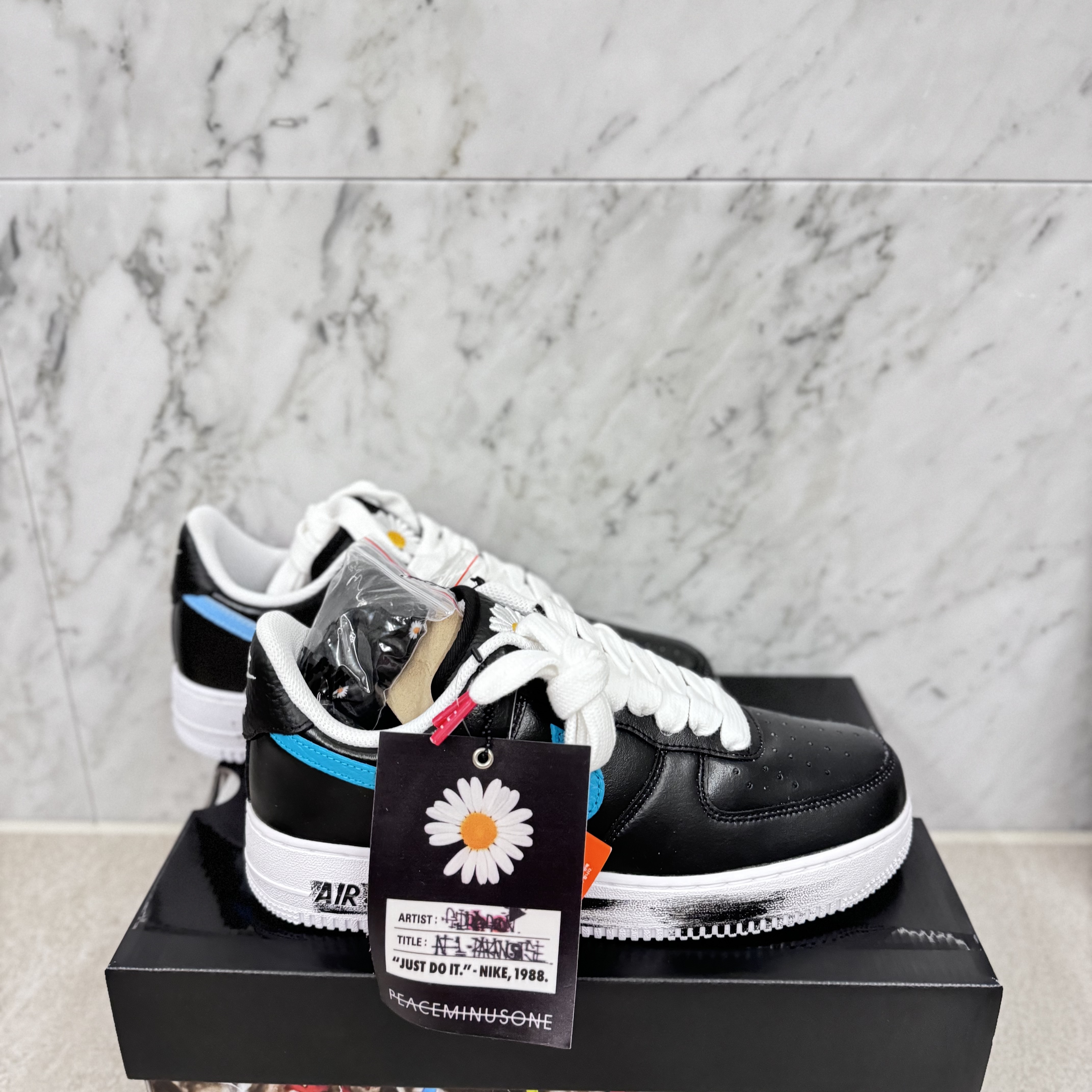 Nike x Peaceminusone Air Force 1 Low Para-Noise 3.0 Black and Multicolor 착용 스타일 - 5