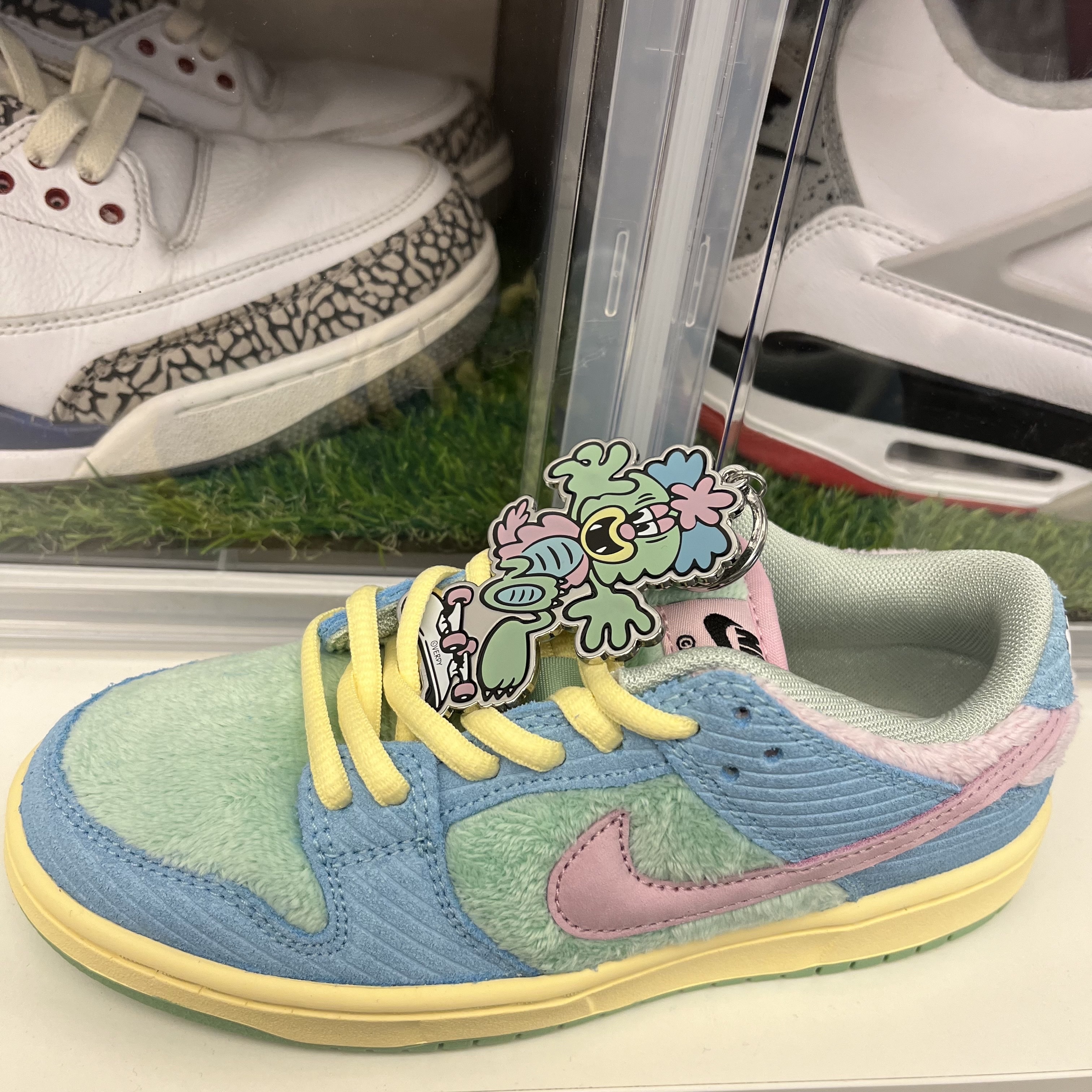 (PS) Nike x Verdy SB Dunk Low Pro Blue Gaze and Enamel Green 착용 스타일 - 3