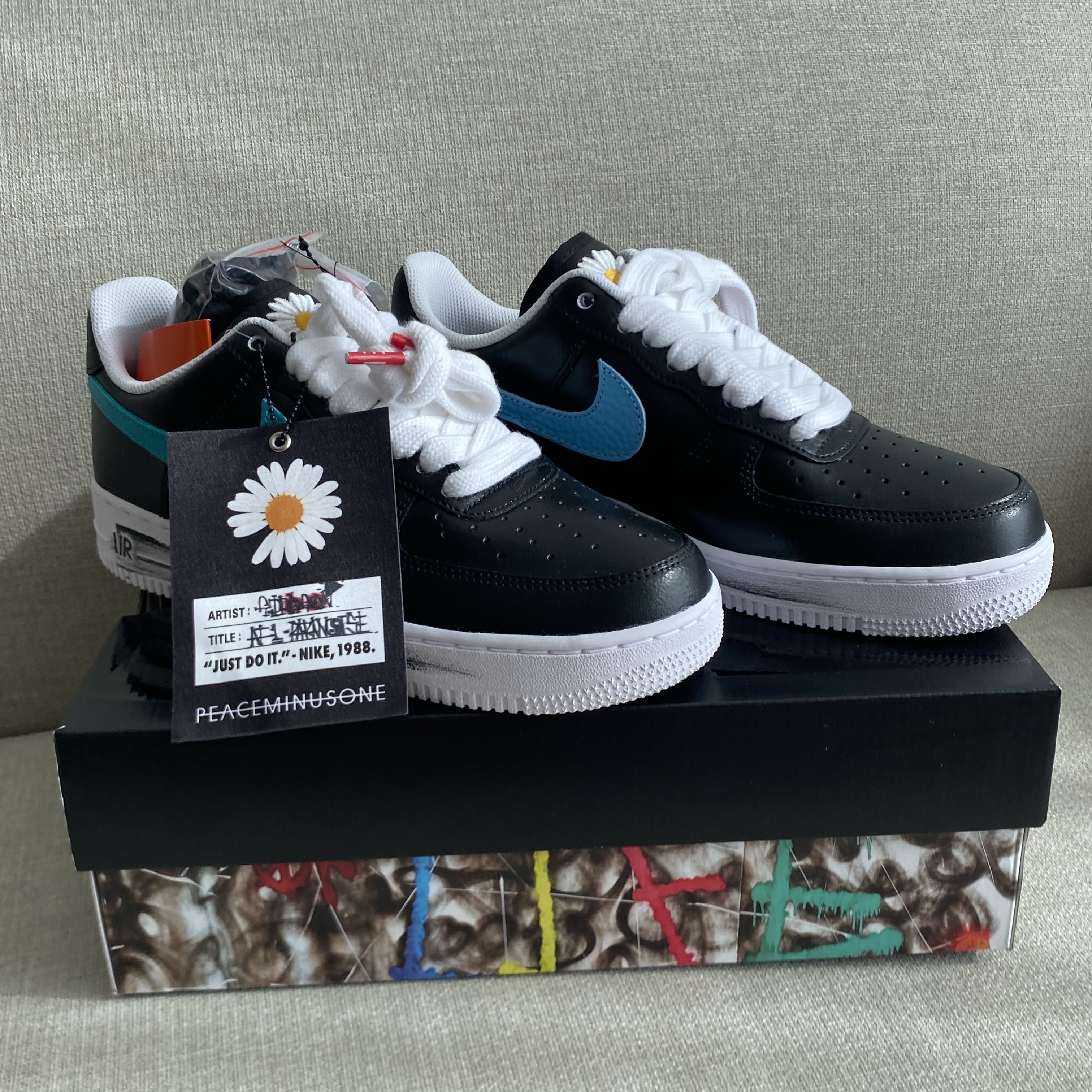 Nike x Peaceminusone Air Force 1 Low Para-Noise 3.0 Black and Multicolor 착용 스타일