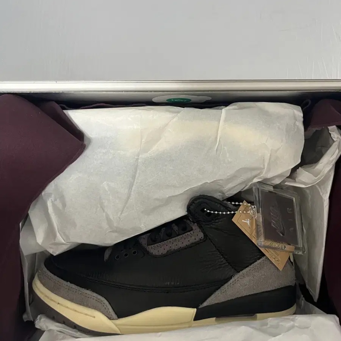 (W) Jordan 3 x A Ma Maniere Retro OG SP Black and Flat Pewter 착용 스타일