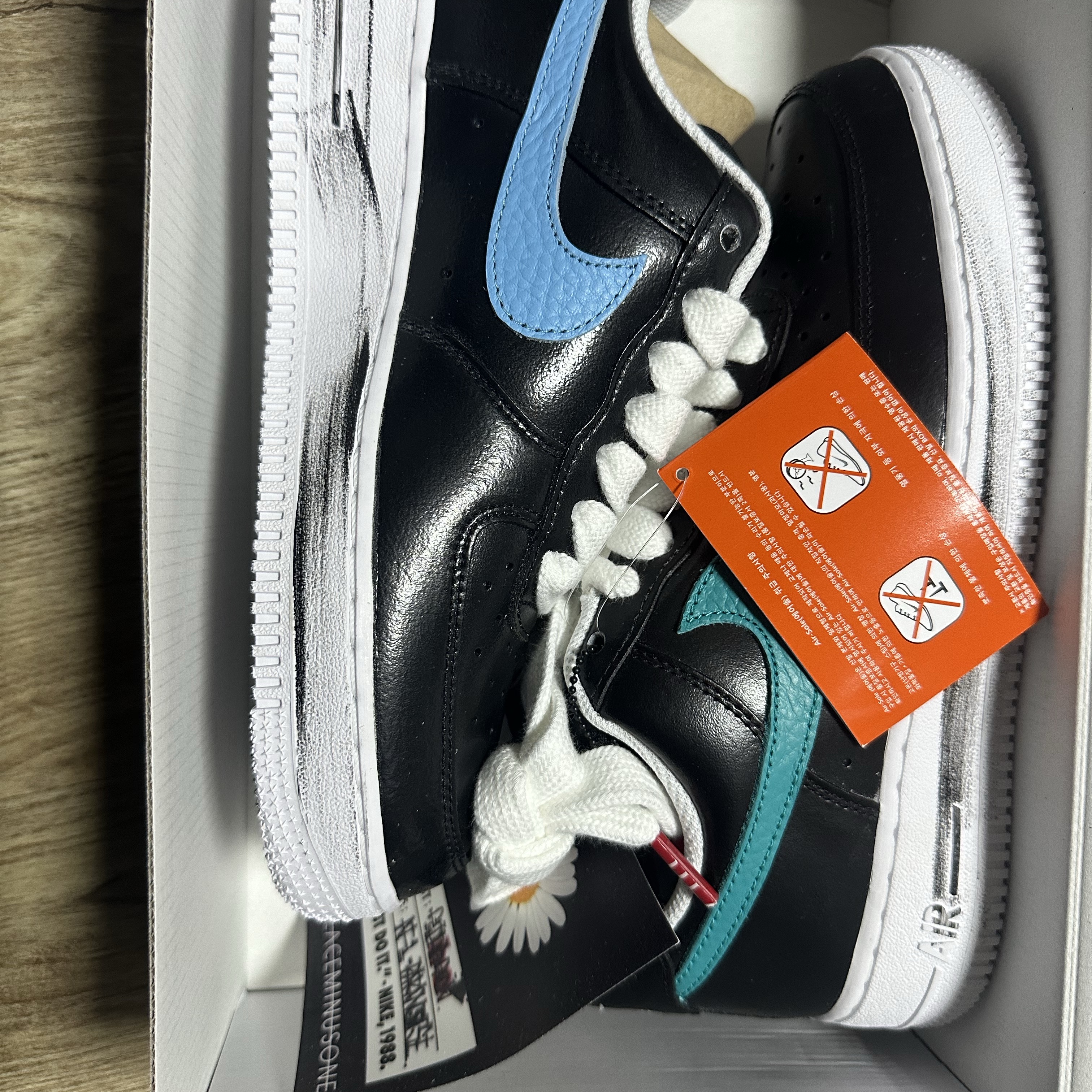 Nike x Peaceminusone Air Force 1 Low Para-Noise 3.0 Black and Multicolor 착용 스타일