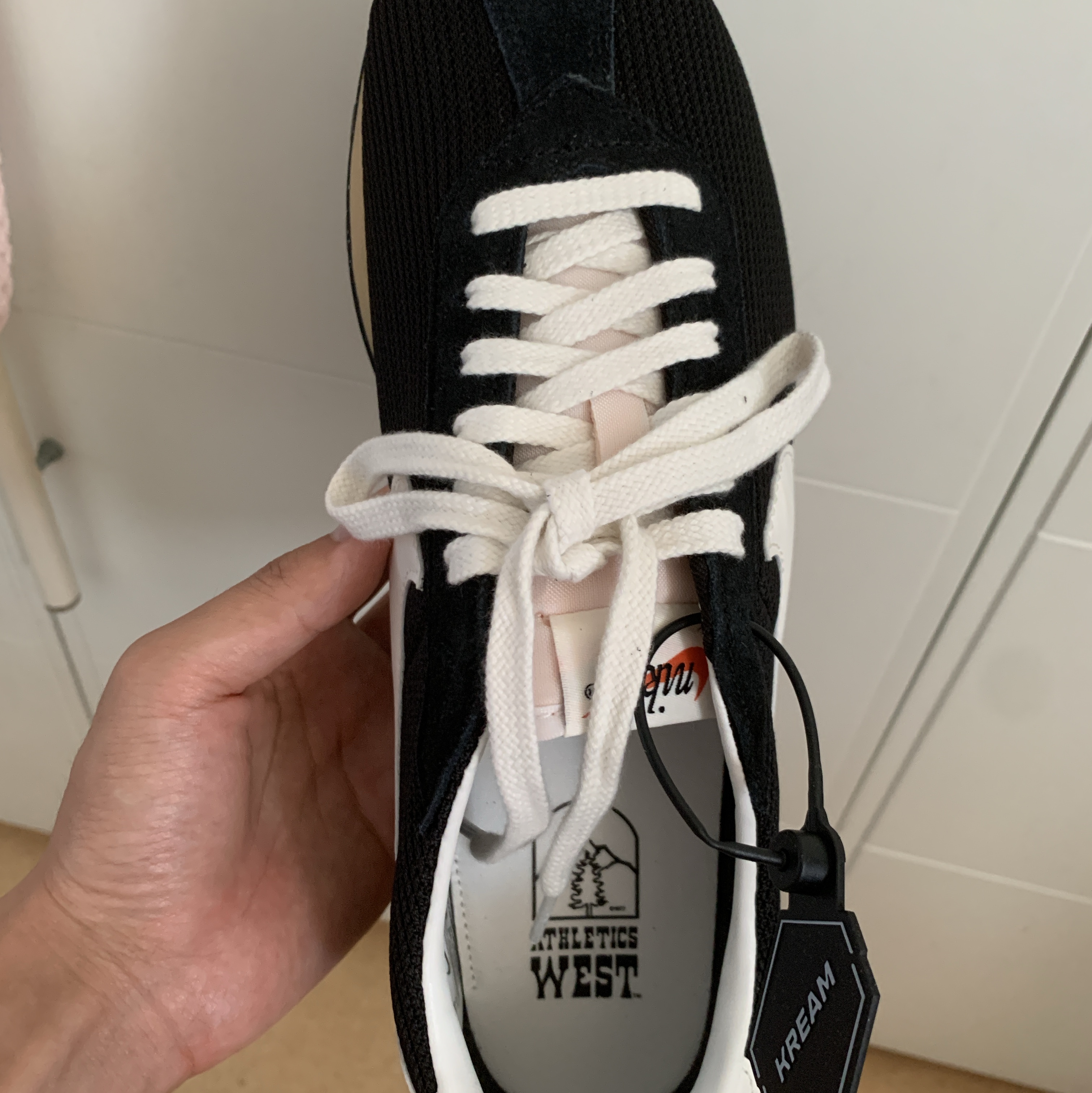 Nike LD-1000 SP Black and Sail 착용 스타일