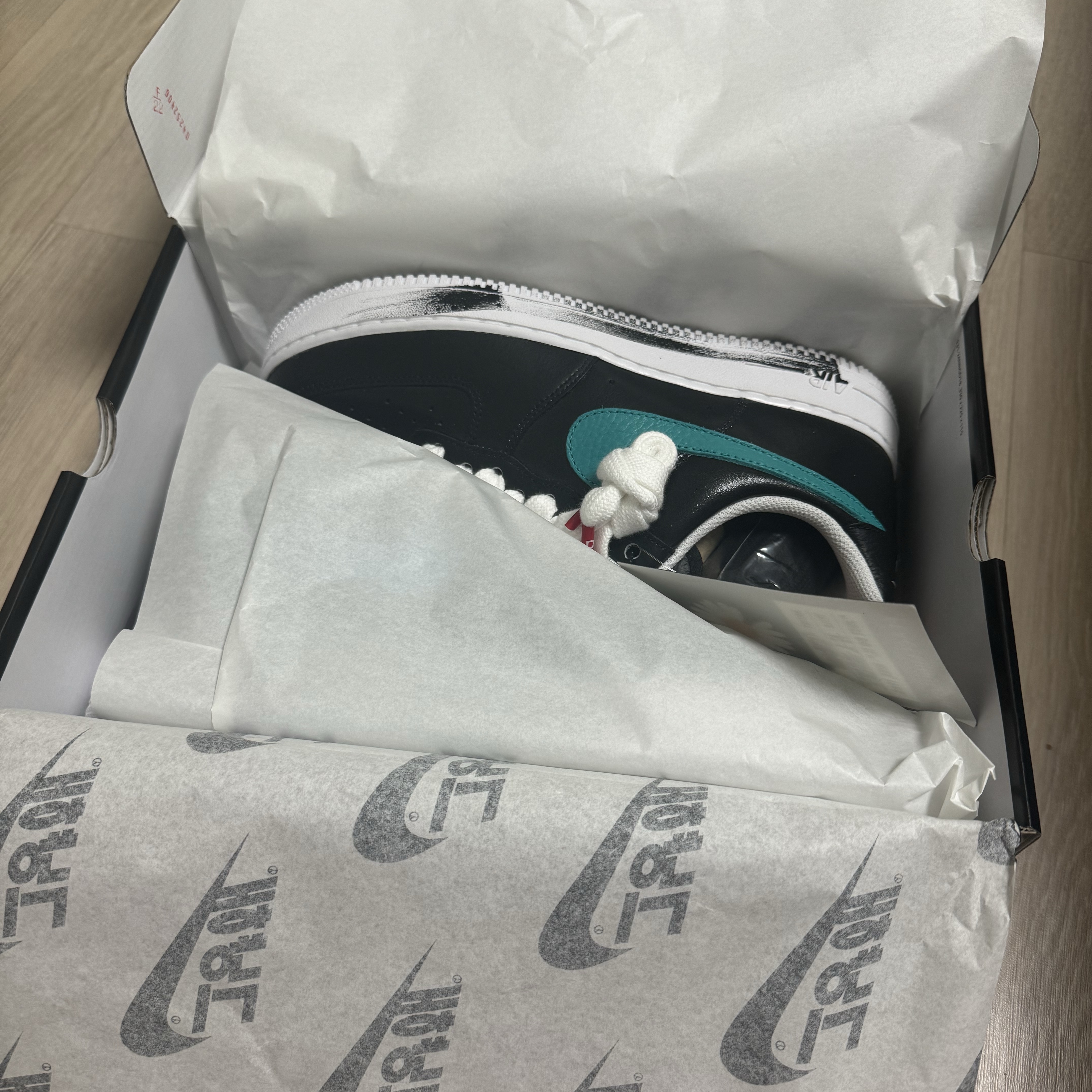 Nike x Peaceminusone Air Force 1 Low Para-Noise 3.0 Black and Multicolor 착용 스타일 - 4